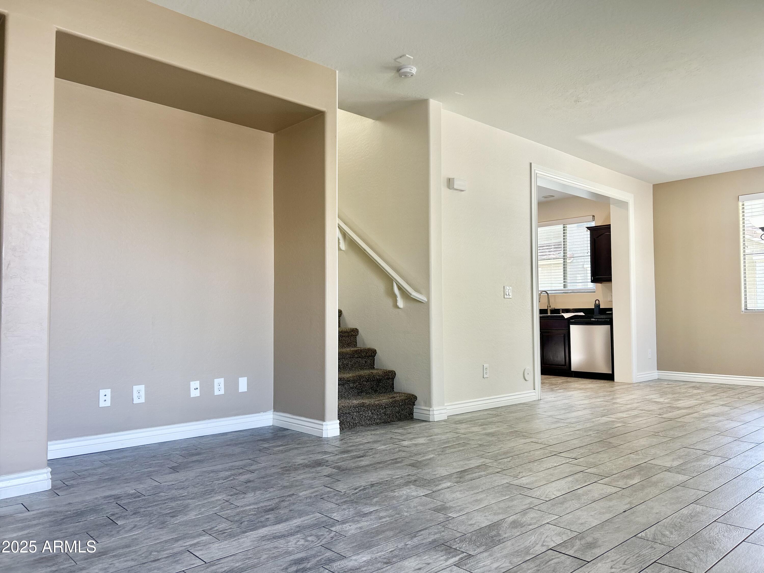 3853 E SANTA FE Lane