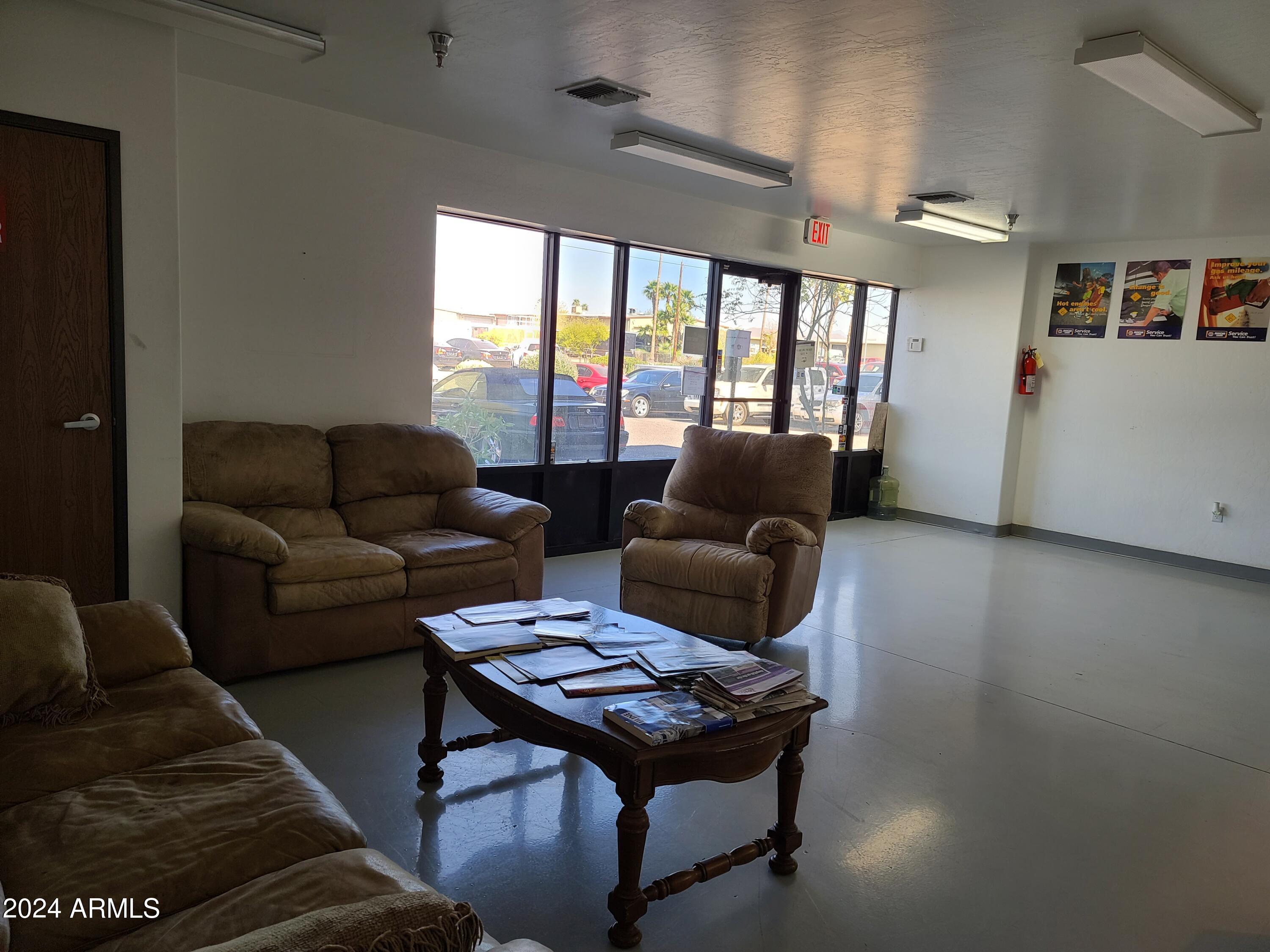 3105 E MAIN Street