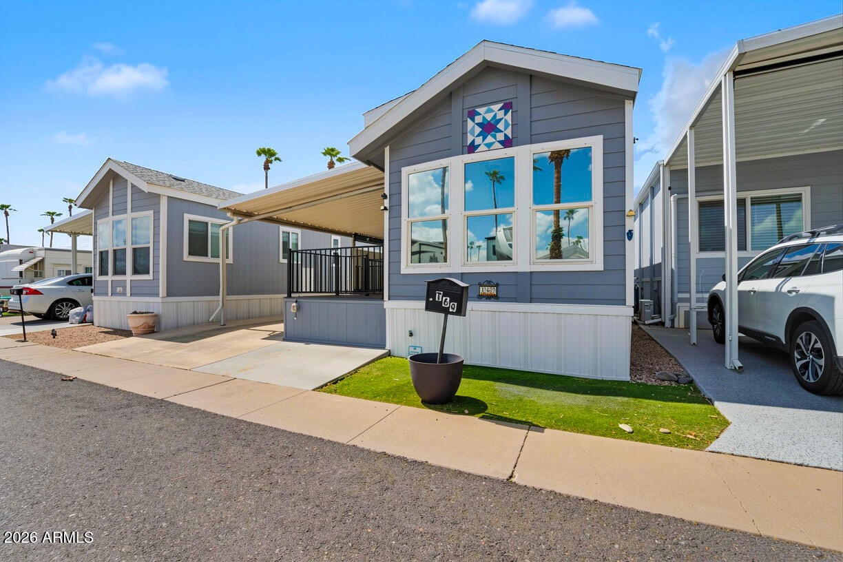 303 N Lindsay Road T69