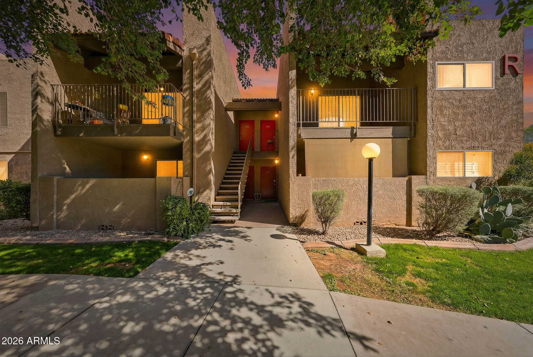 5525 E Thomas Road R 16