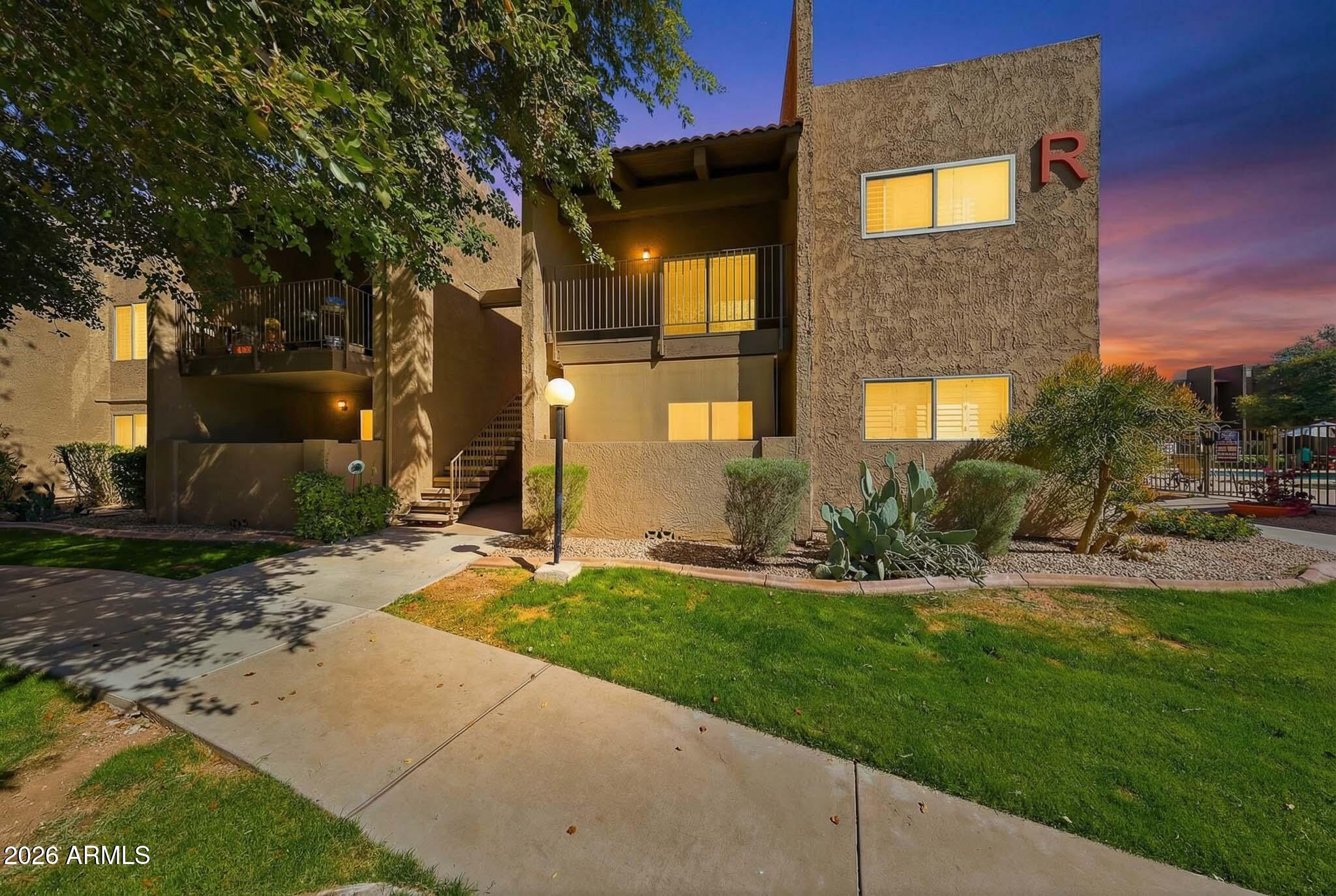 5525 E Thomas Road R 16