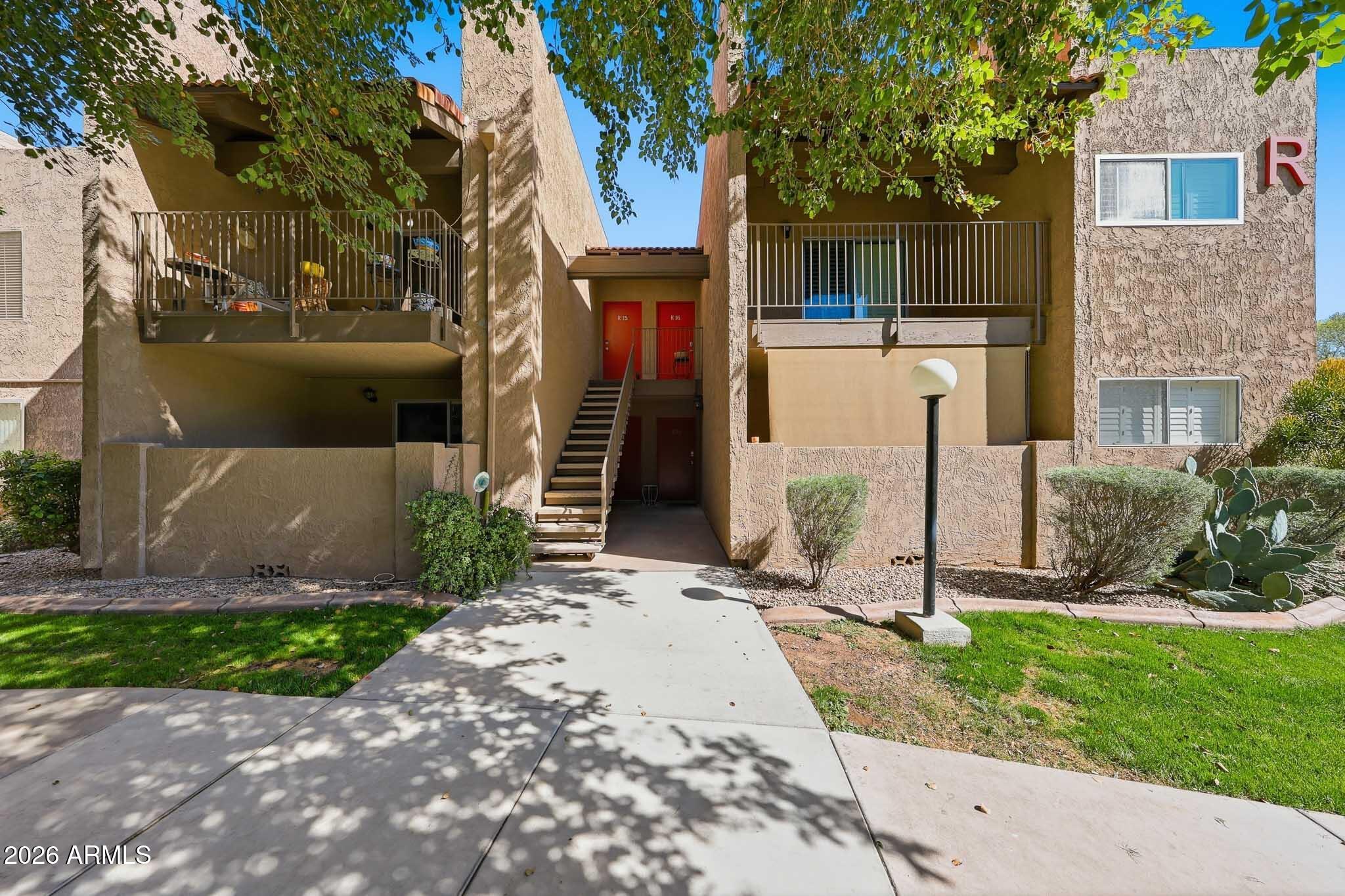 5525 E Thomas Road R 16