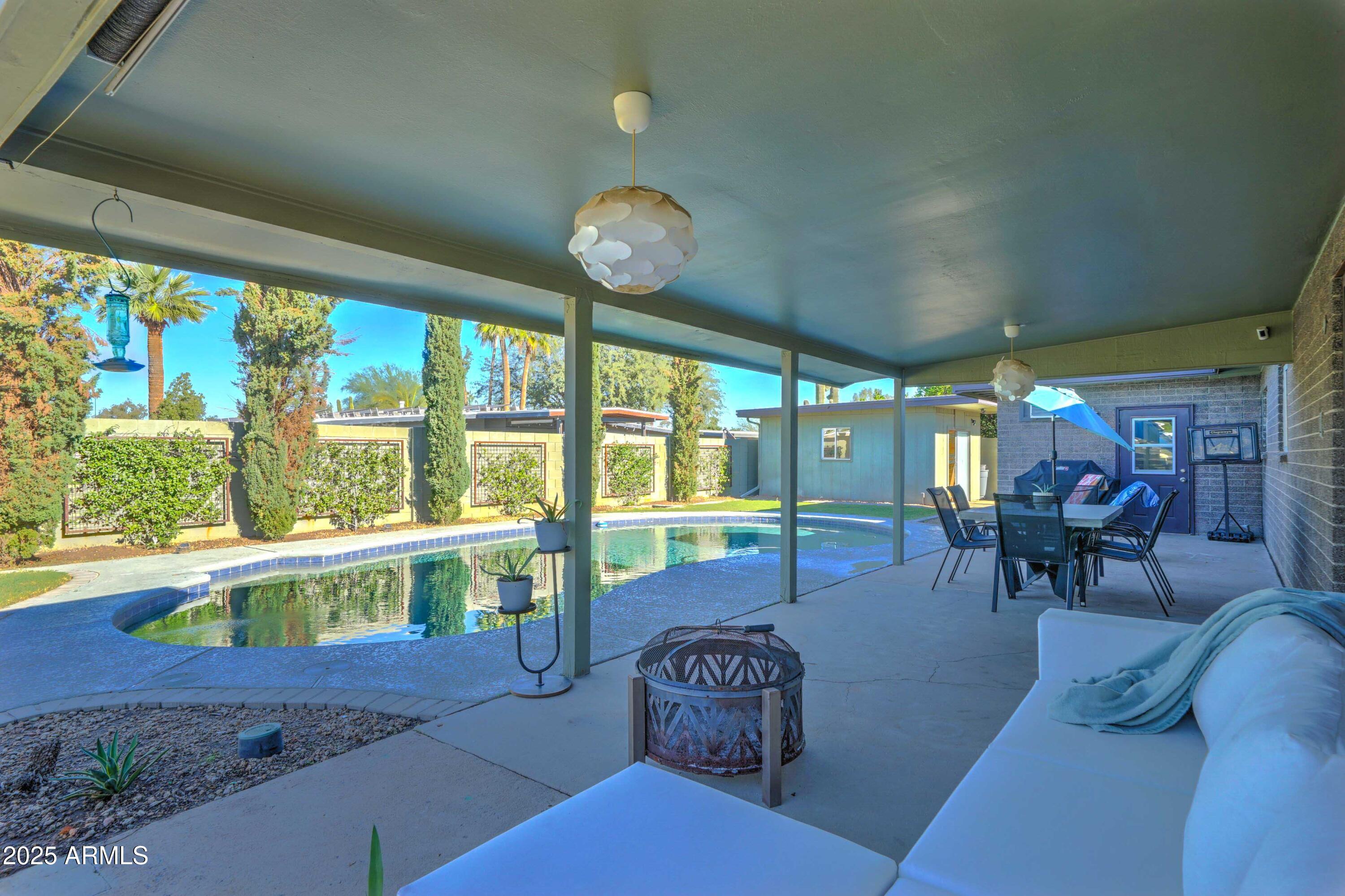 3352 E MESCAL Street