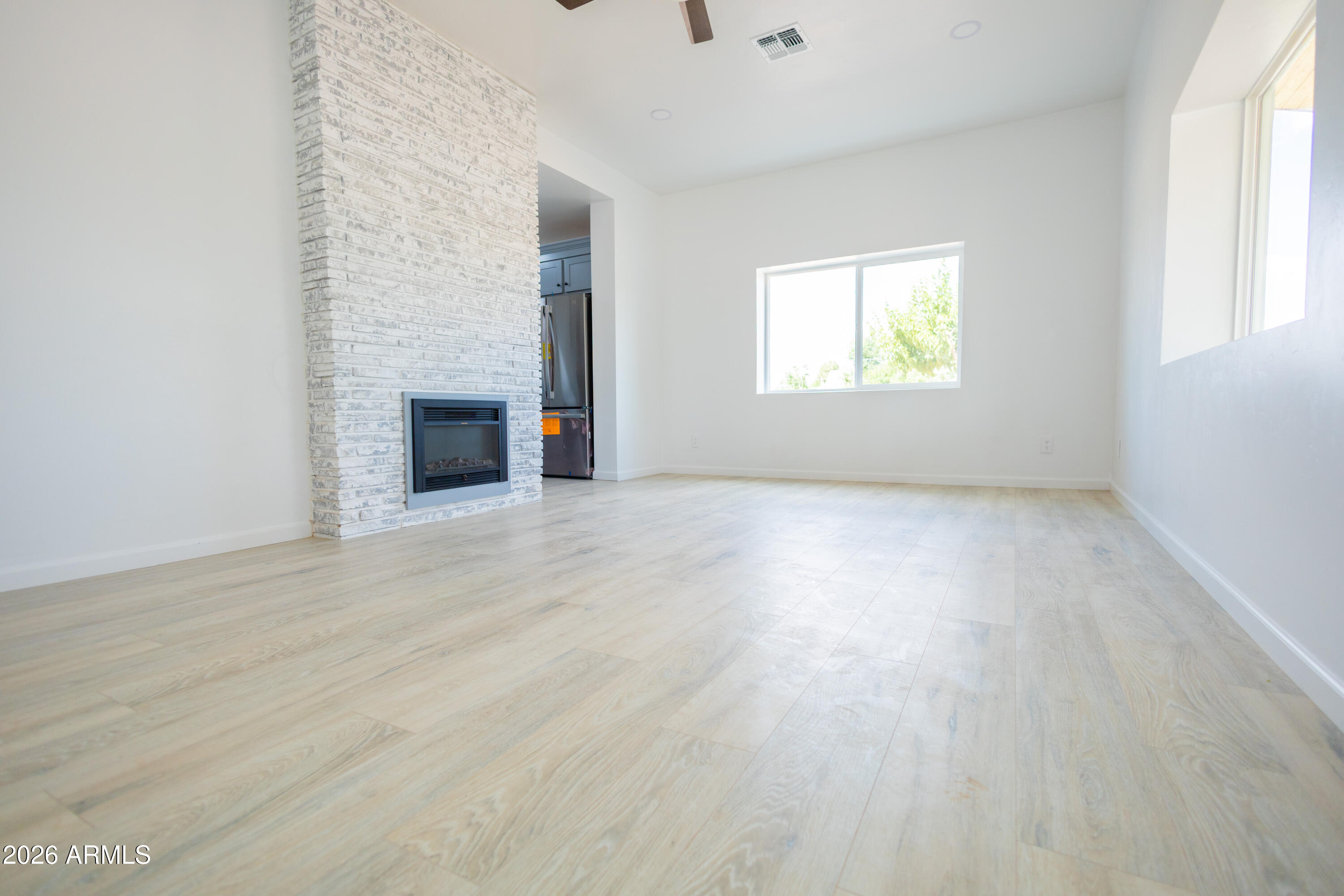 832 E 19TH Street