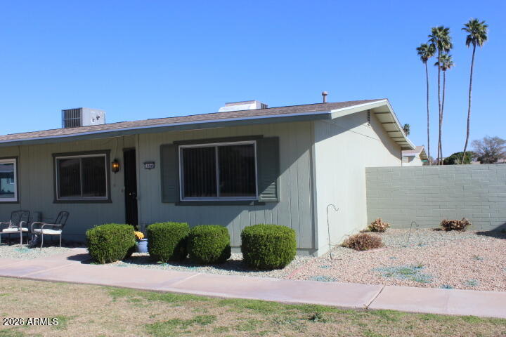 10846 W Santa Fe Drive