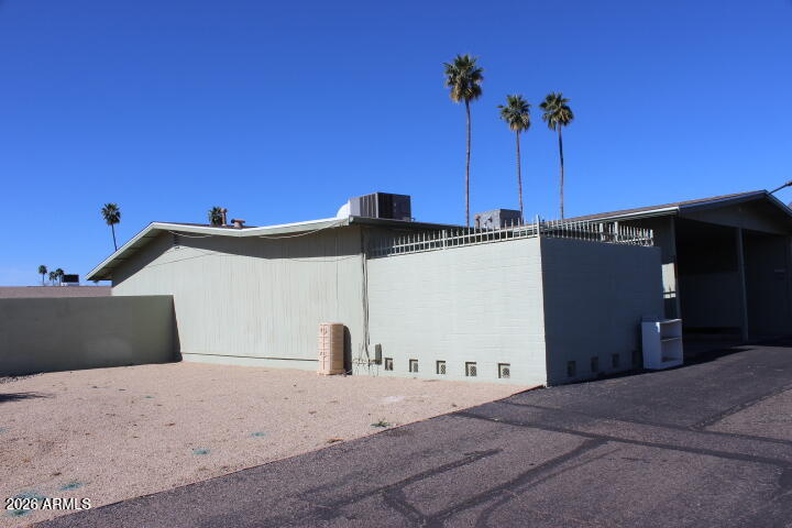 10846 W Santa Fe Drive