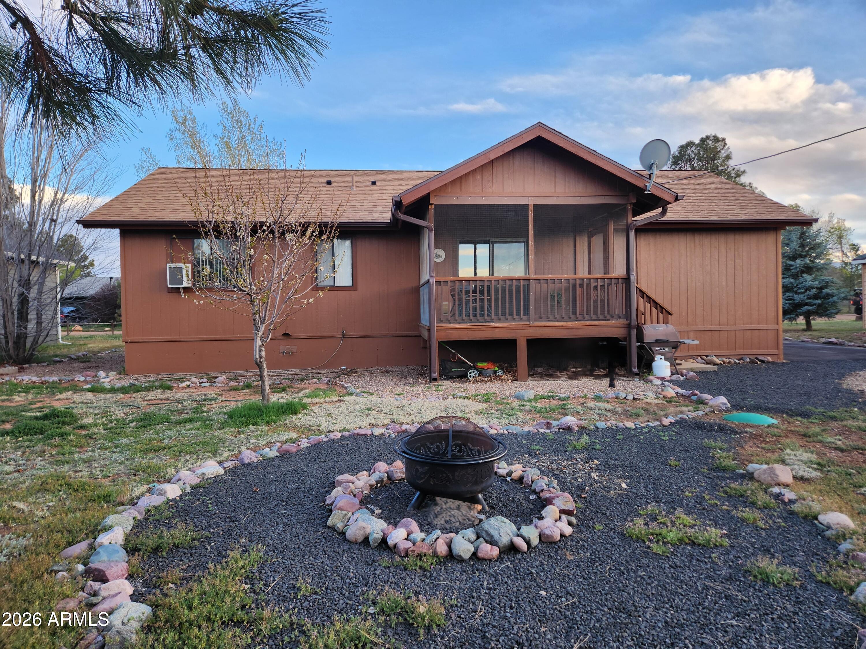 2214 Sitgreaves Drive