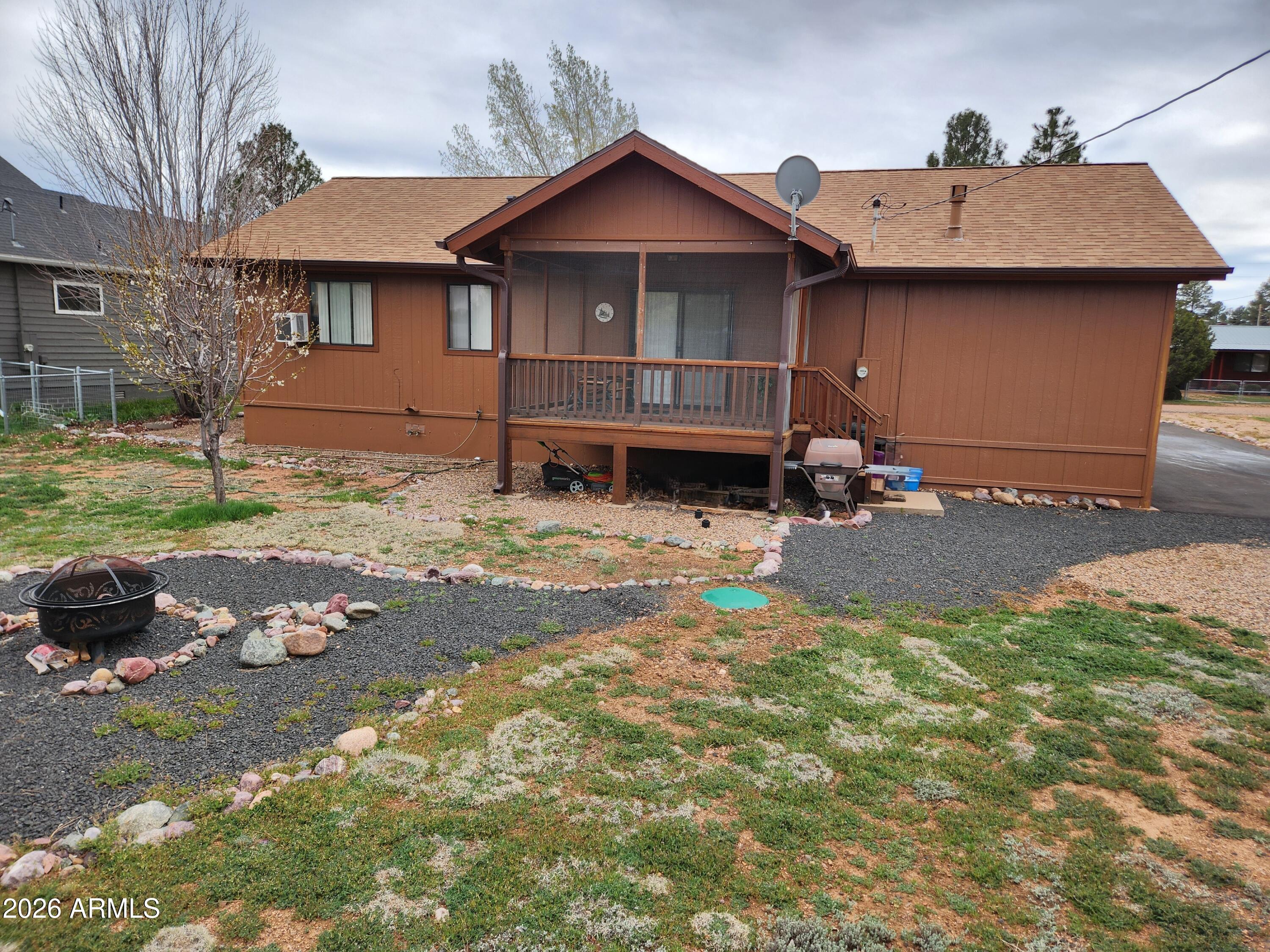 2214 Sitgreaves Drive