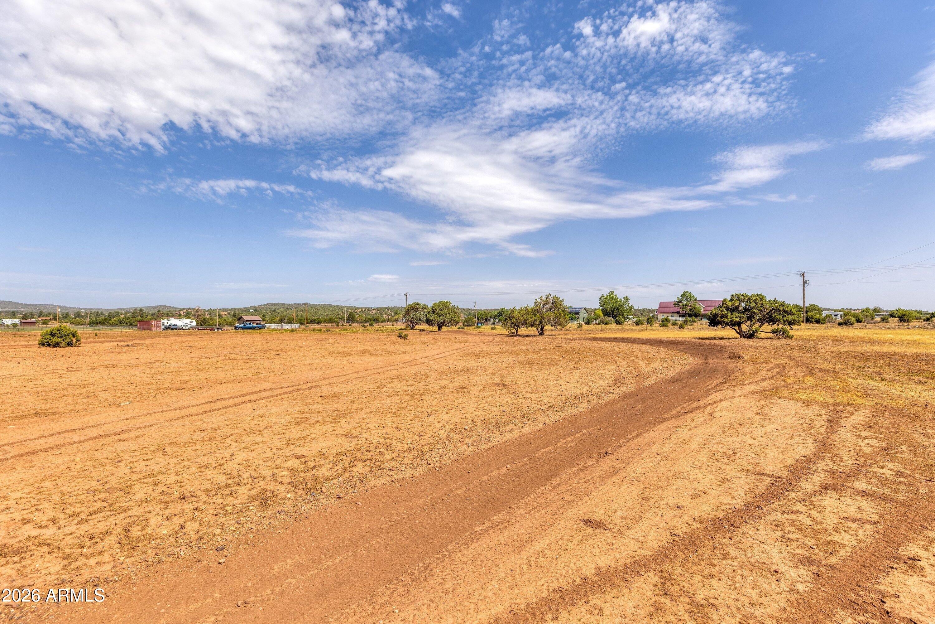6786 PLUMB Lane -