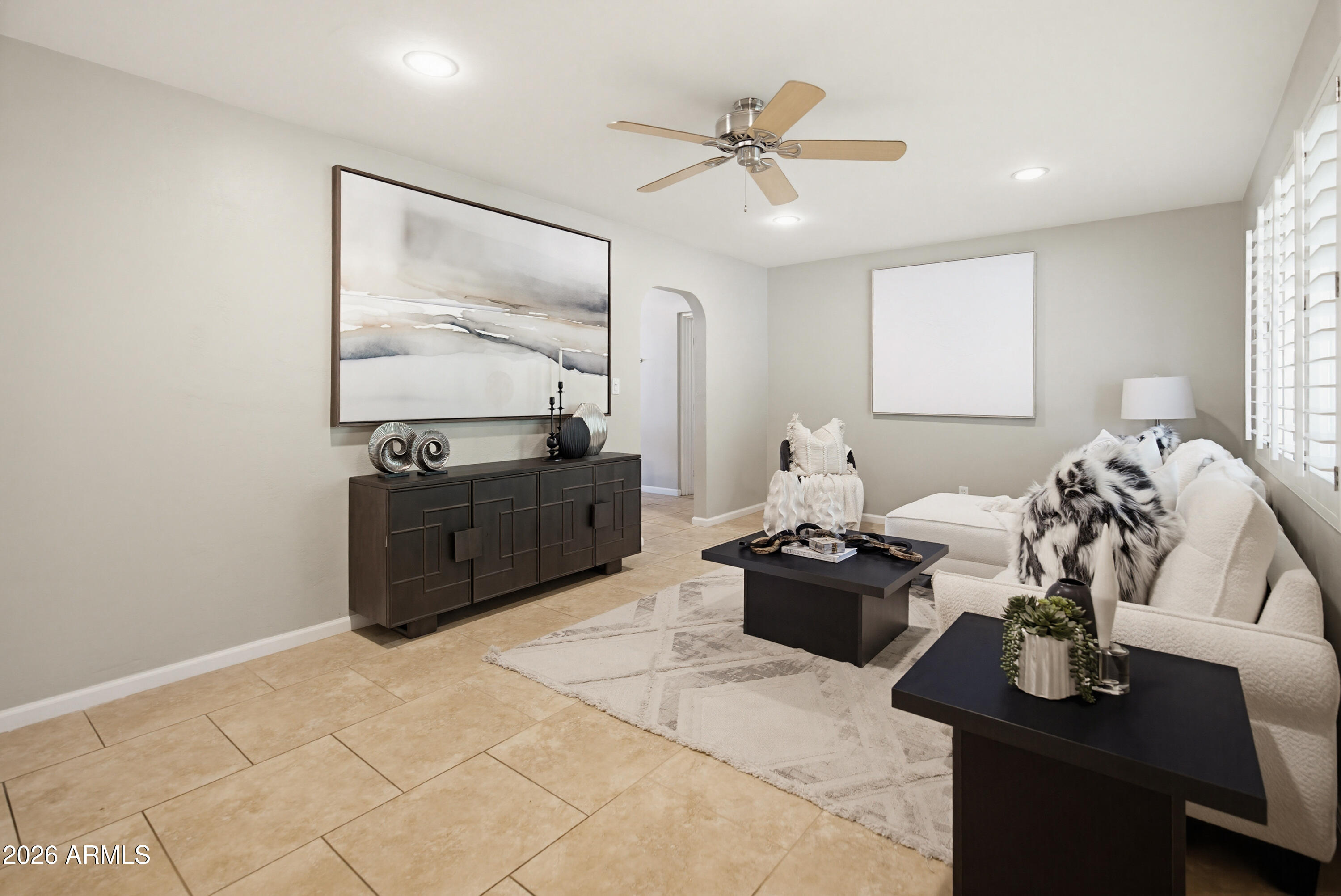 2314 E Montecito Avenue