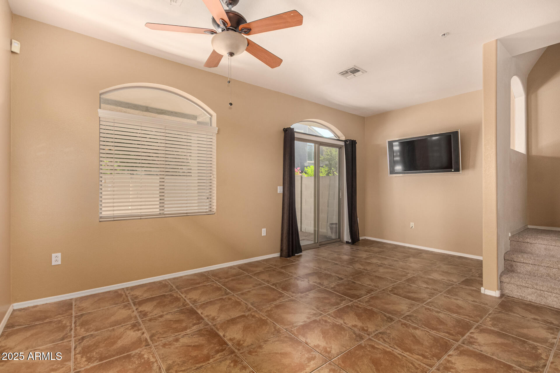 2401 E RIO SALADO Parkway 1101
