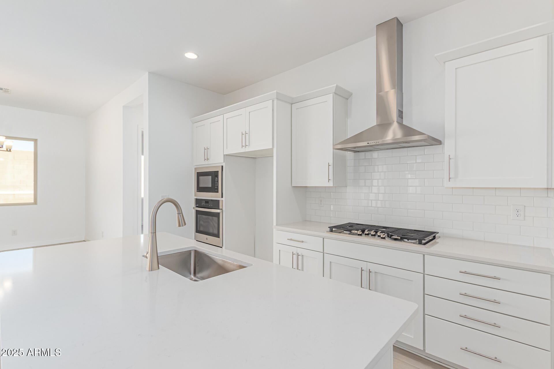 15830 W MIAMI Street