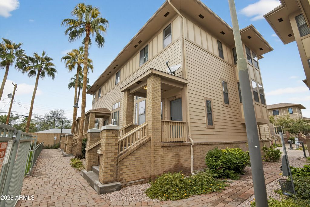 Photo of 734 S Beck Avenue, Tempe, AZ 85281 (MLS # 6950080)