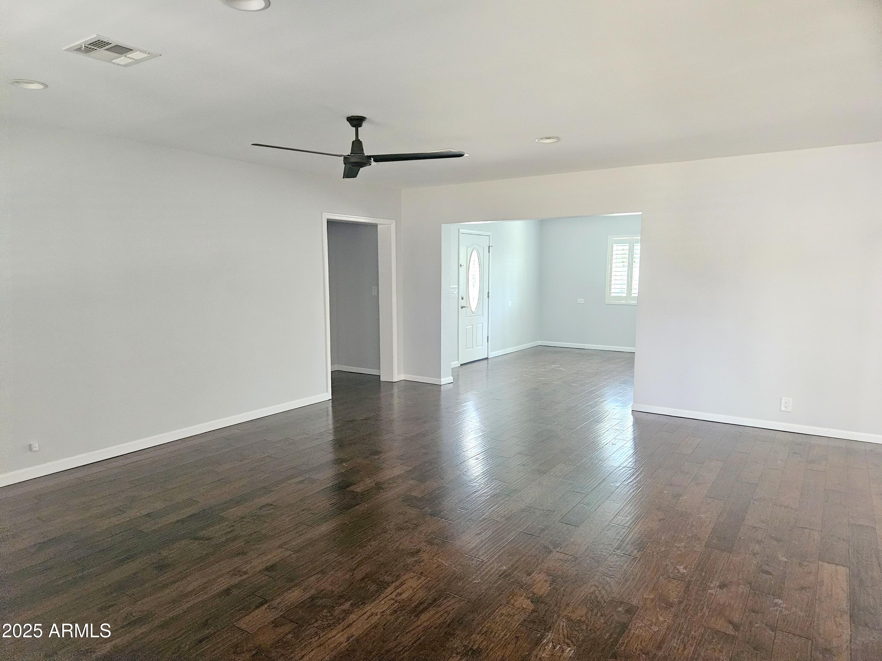 4139 E CLARENDON Avenue