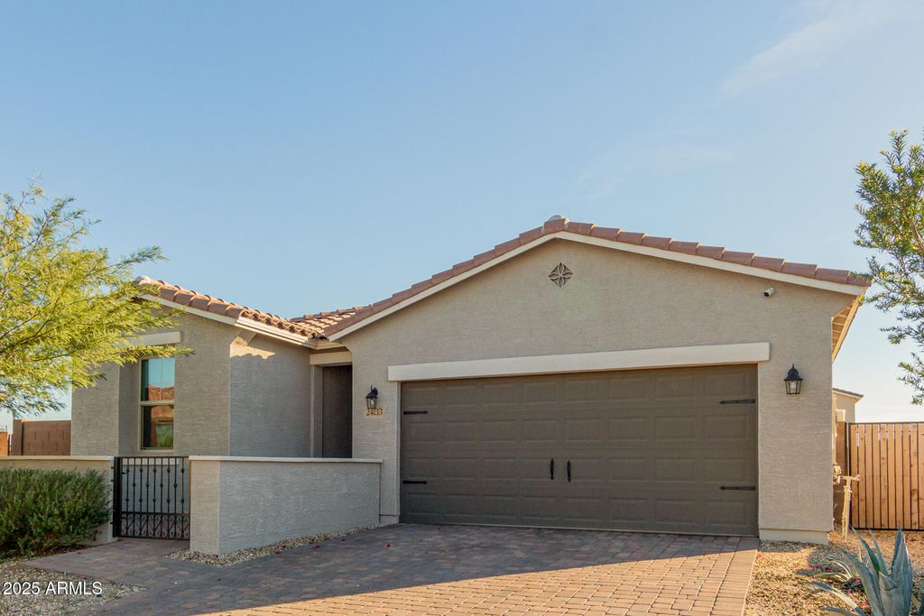 Photo of 24133 W Gibson Lane, Buckeye, AZ 85326 (MLS # 6958009)