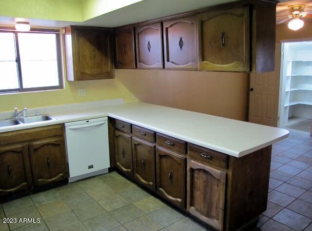 VISTA VILLAGE UNIT 5 - Residential Lease