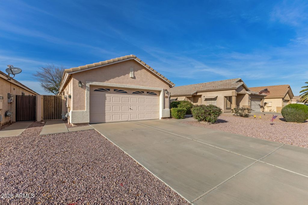 Photo of 10390 W Yukon Drive, Peoria, AZ 85382 (MLS # 6990926)