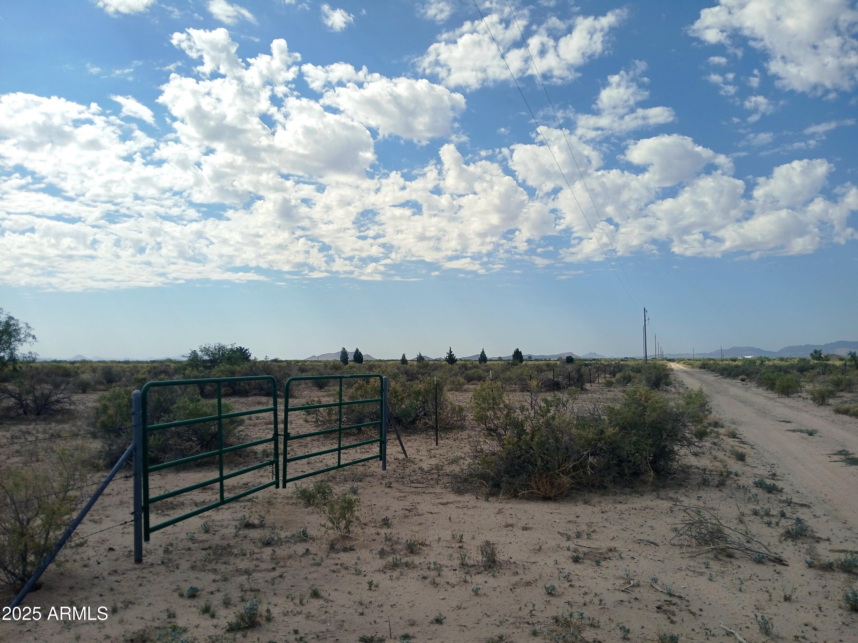 TBD N Cottontail Lane -