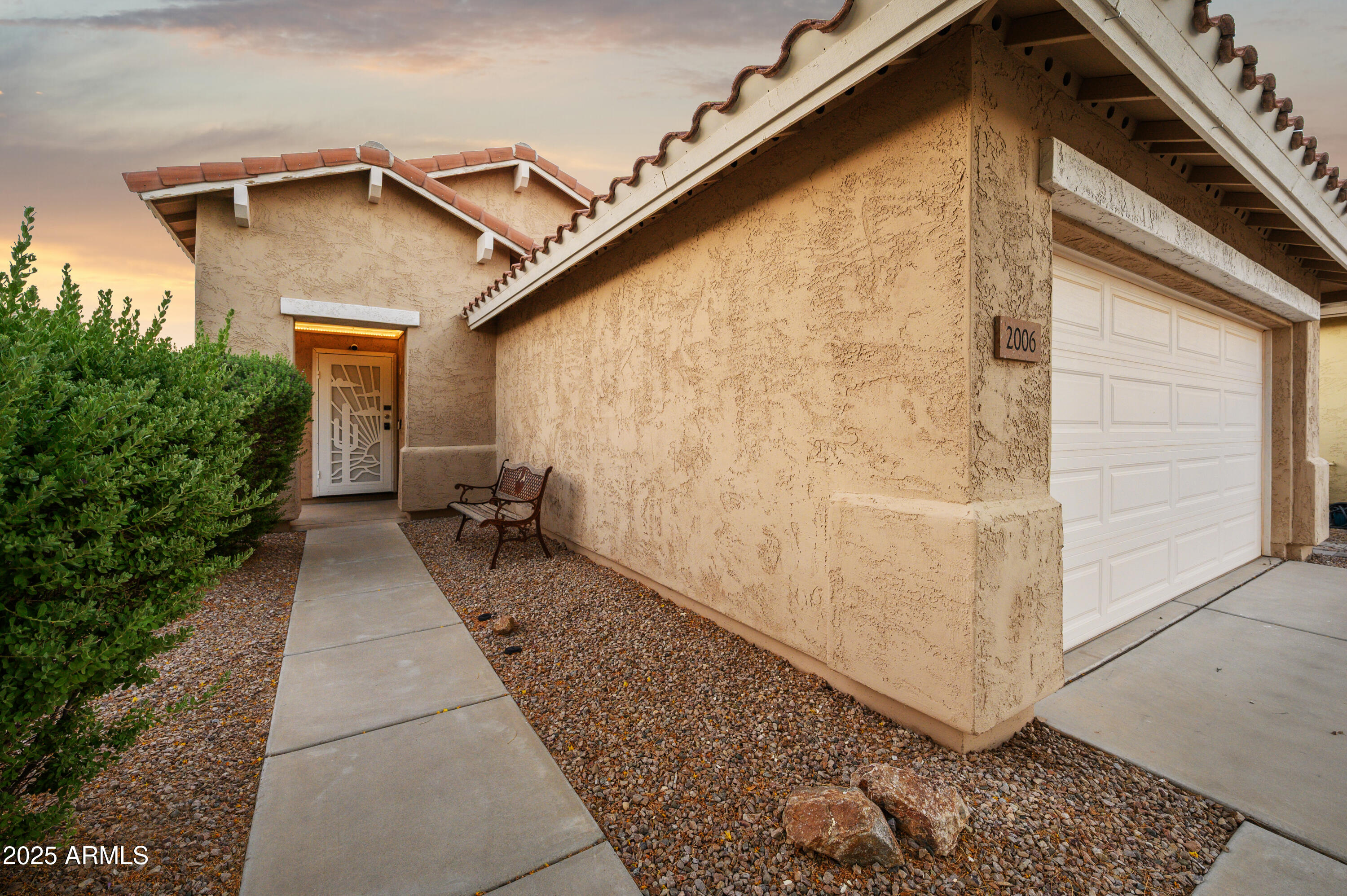 2006 W GOLD DUST Avenue