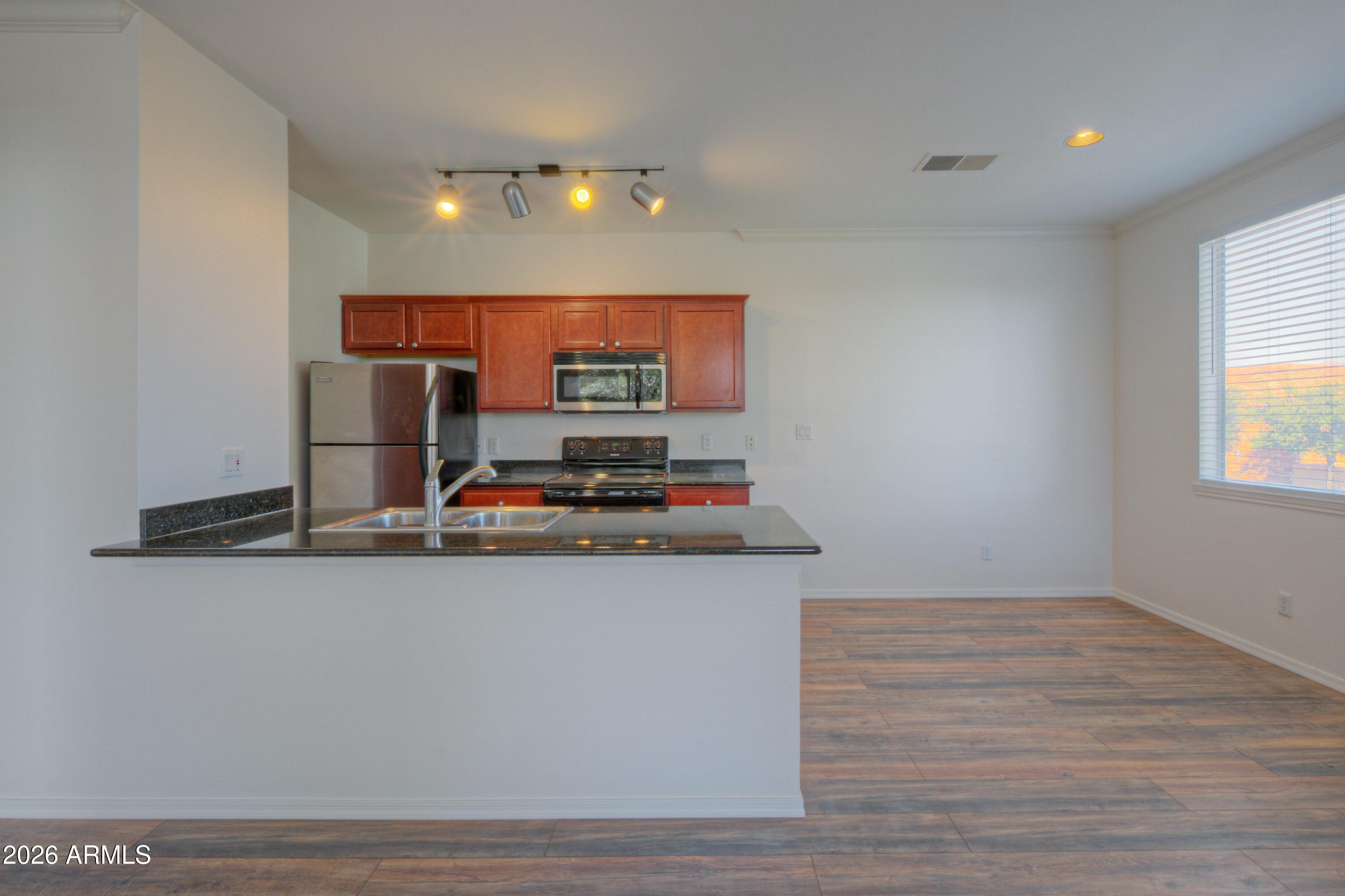 7009 E ACOMA Drive 2092