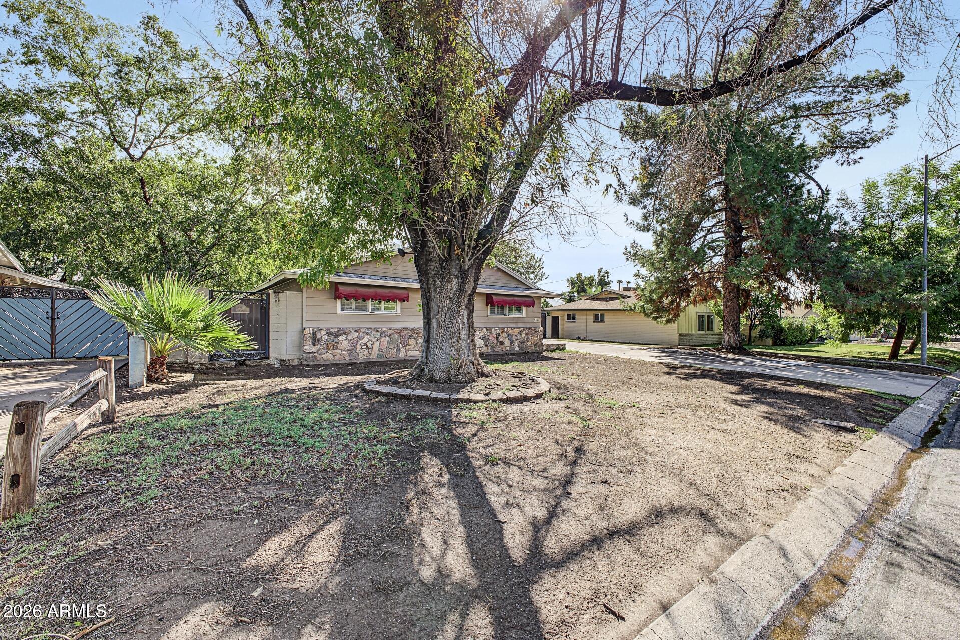 6319 N 13TH Place