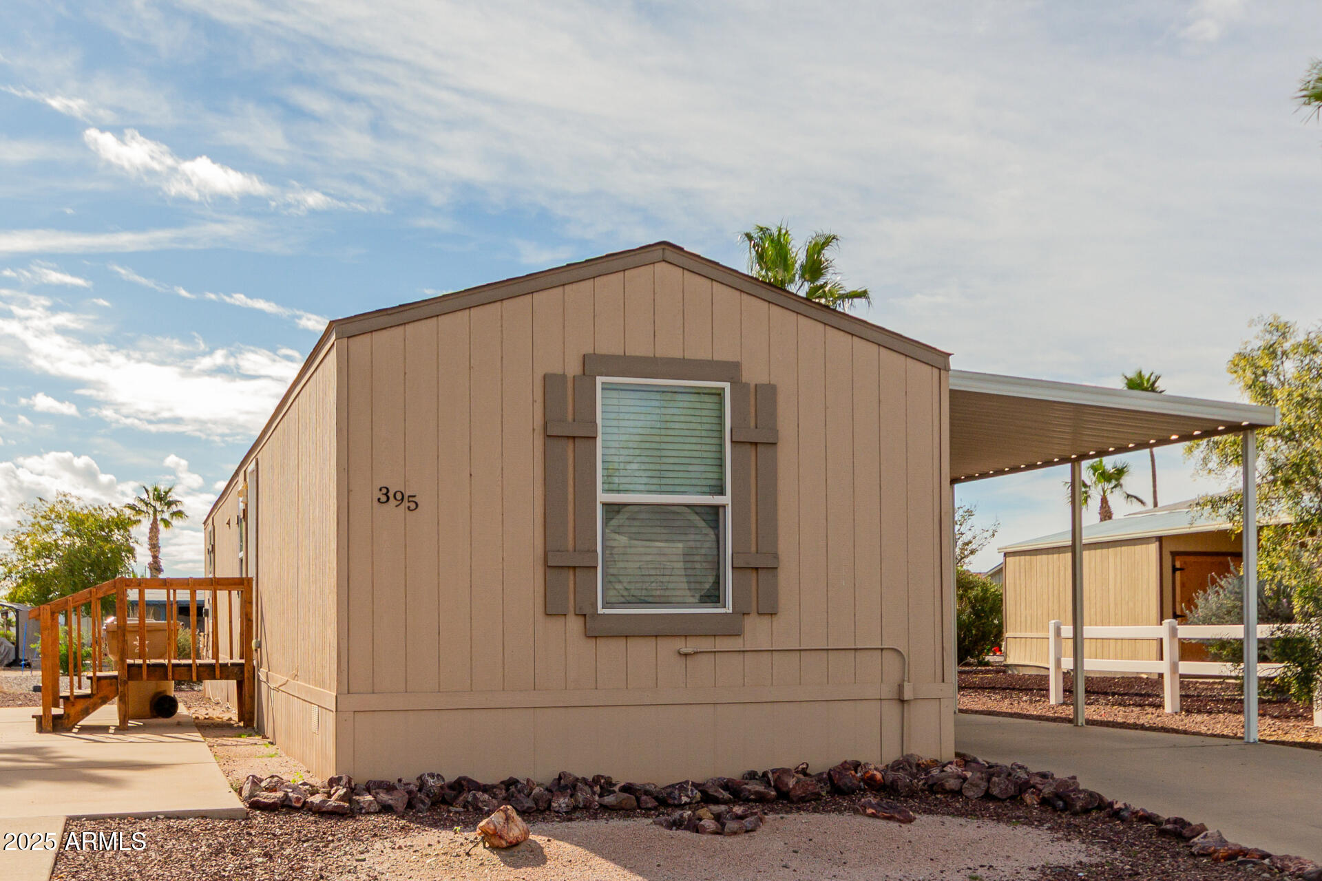 2000 S APACHE Road 395