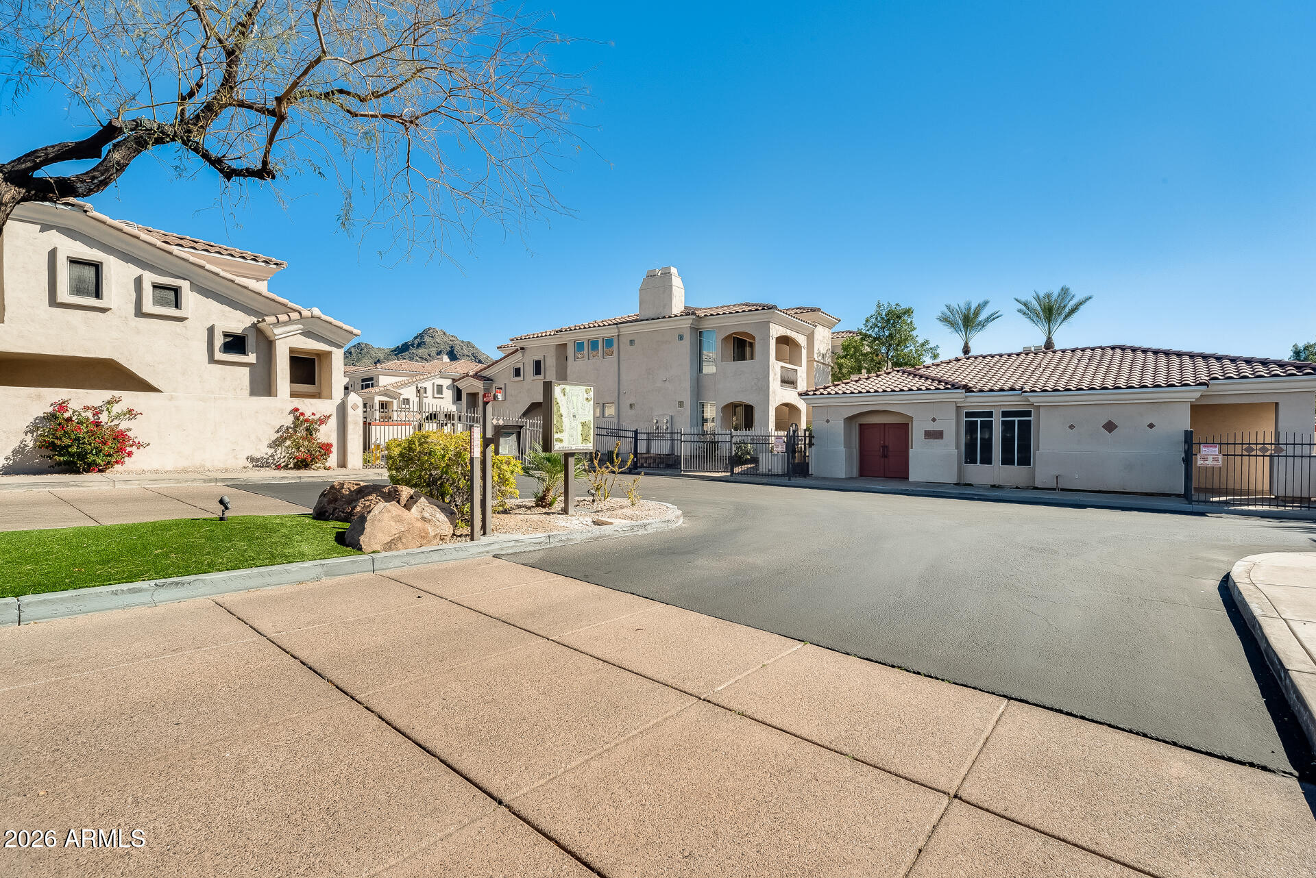CANTERRA AT SQUAW PEAK CONDOMINIUMS - Residential