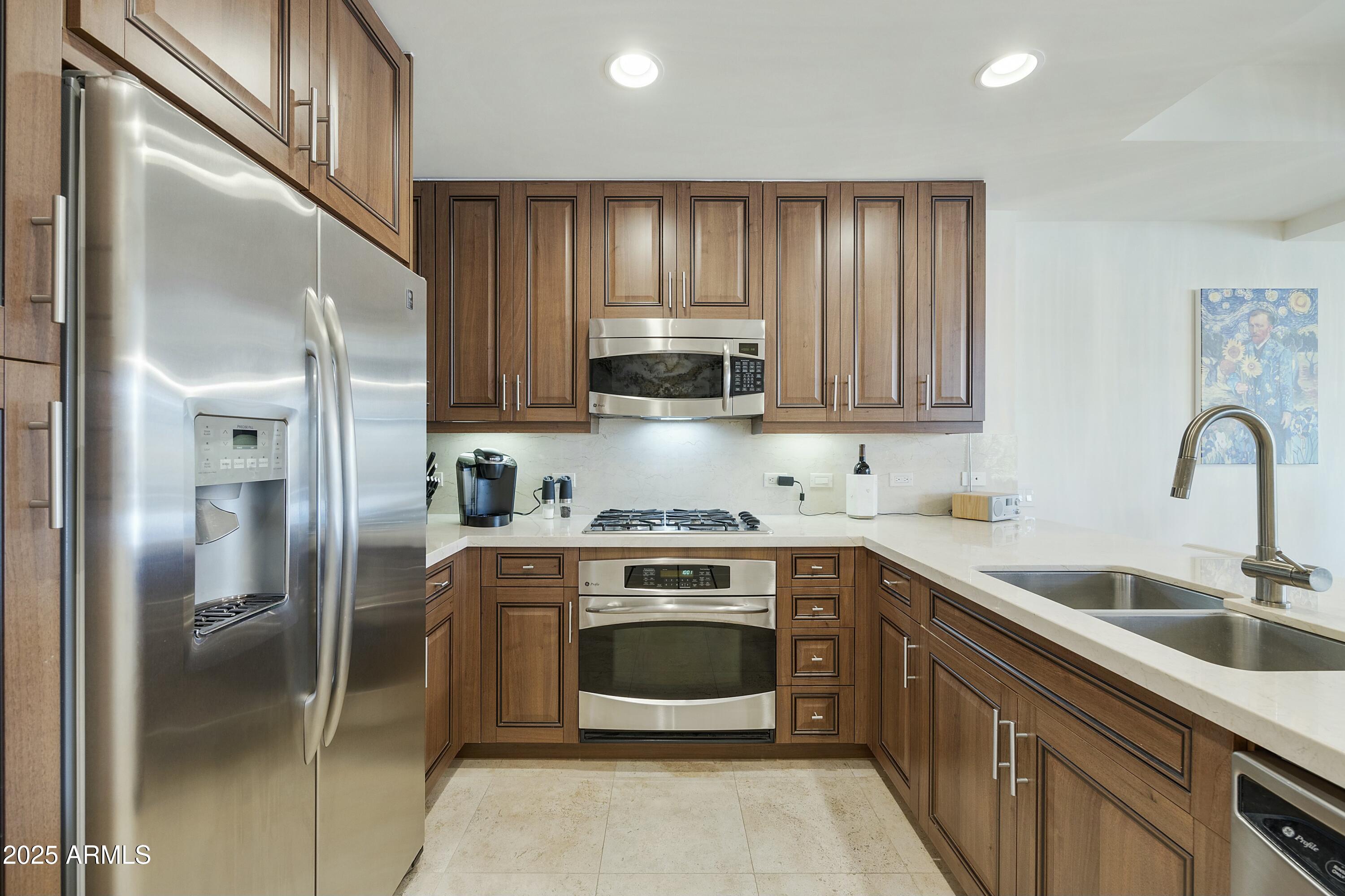 7161 E RANCHO VISTA Drive 6002