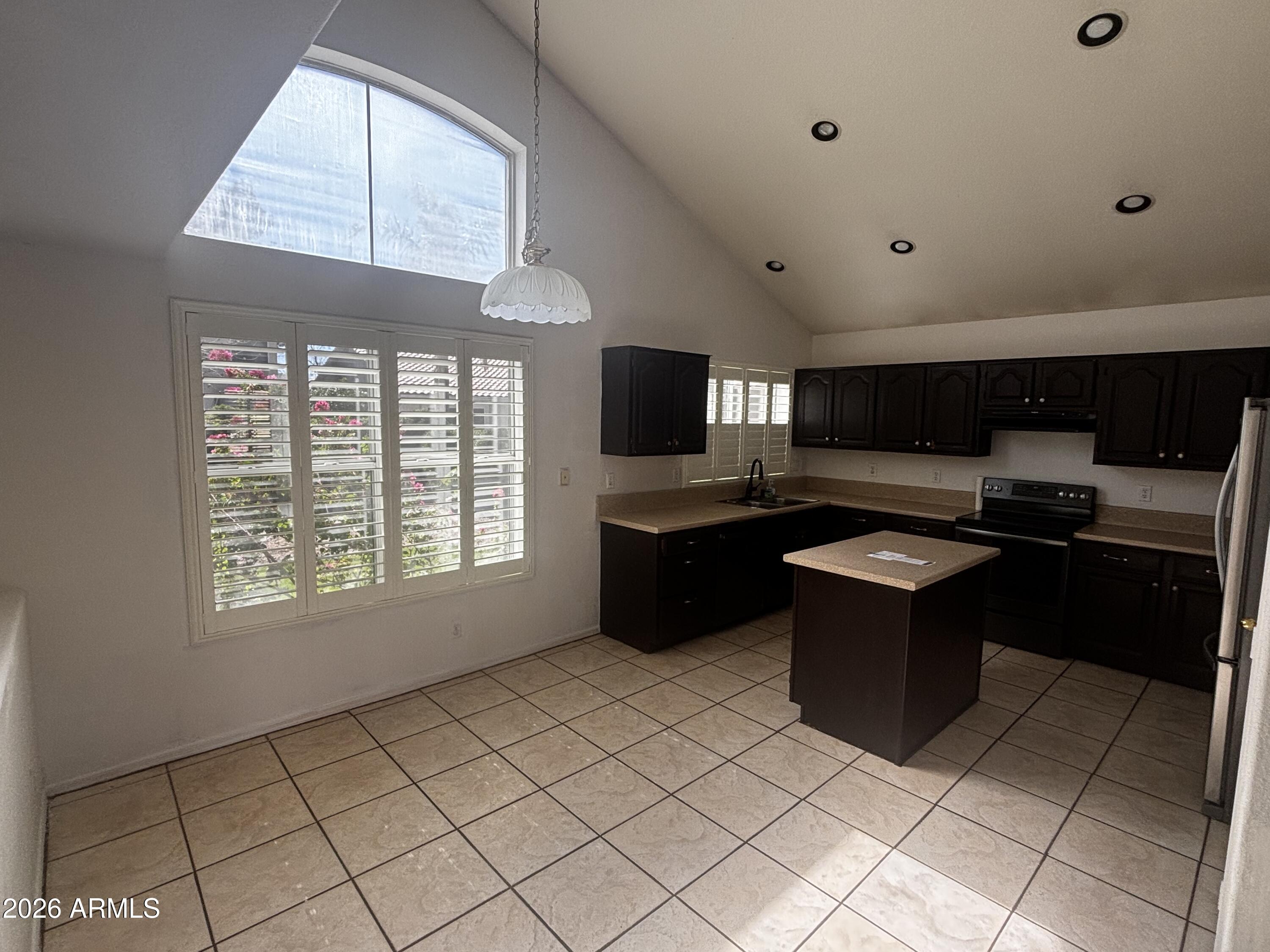 4257 E MICHELLE Avenue