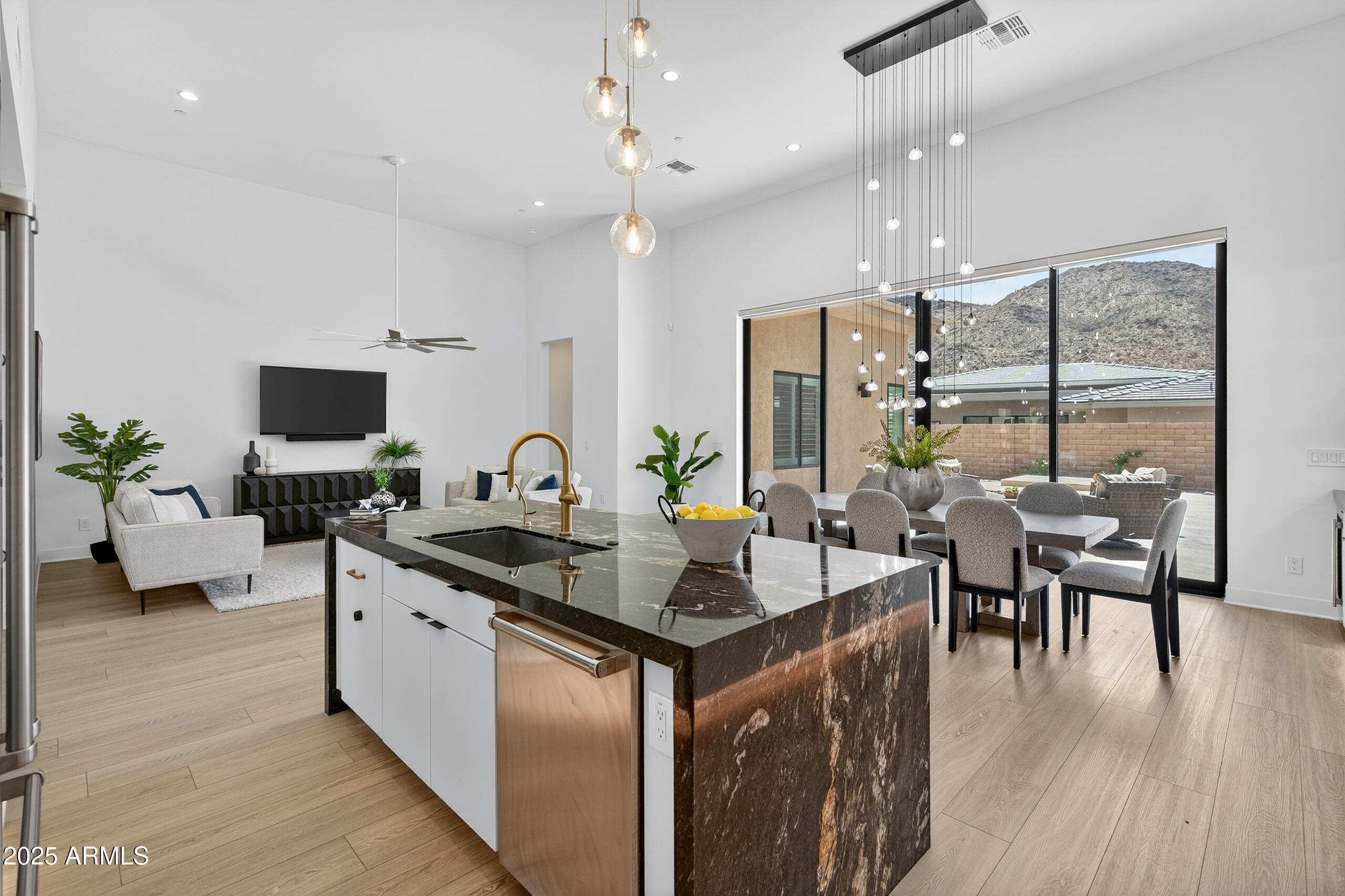 ADERO CANYON - Residential