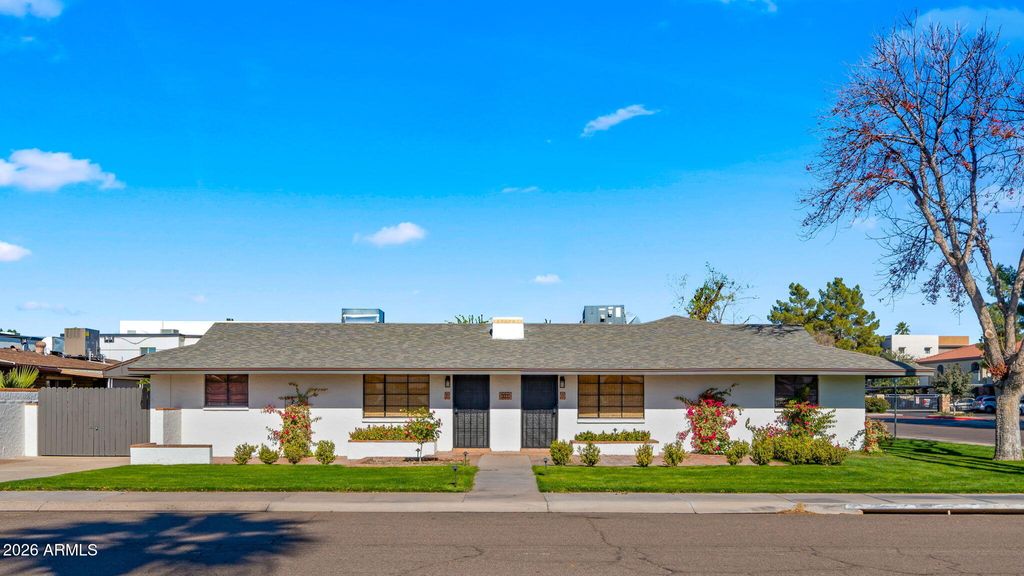 Photo of 6950 E Earll Drive, Scottsdale, AZ 85251 (MLS # 6972187)