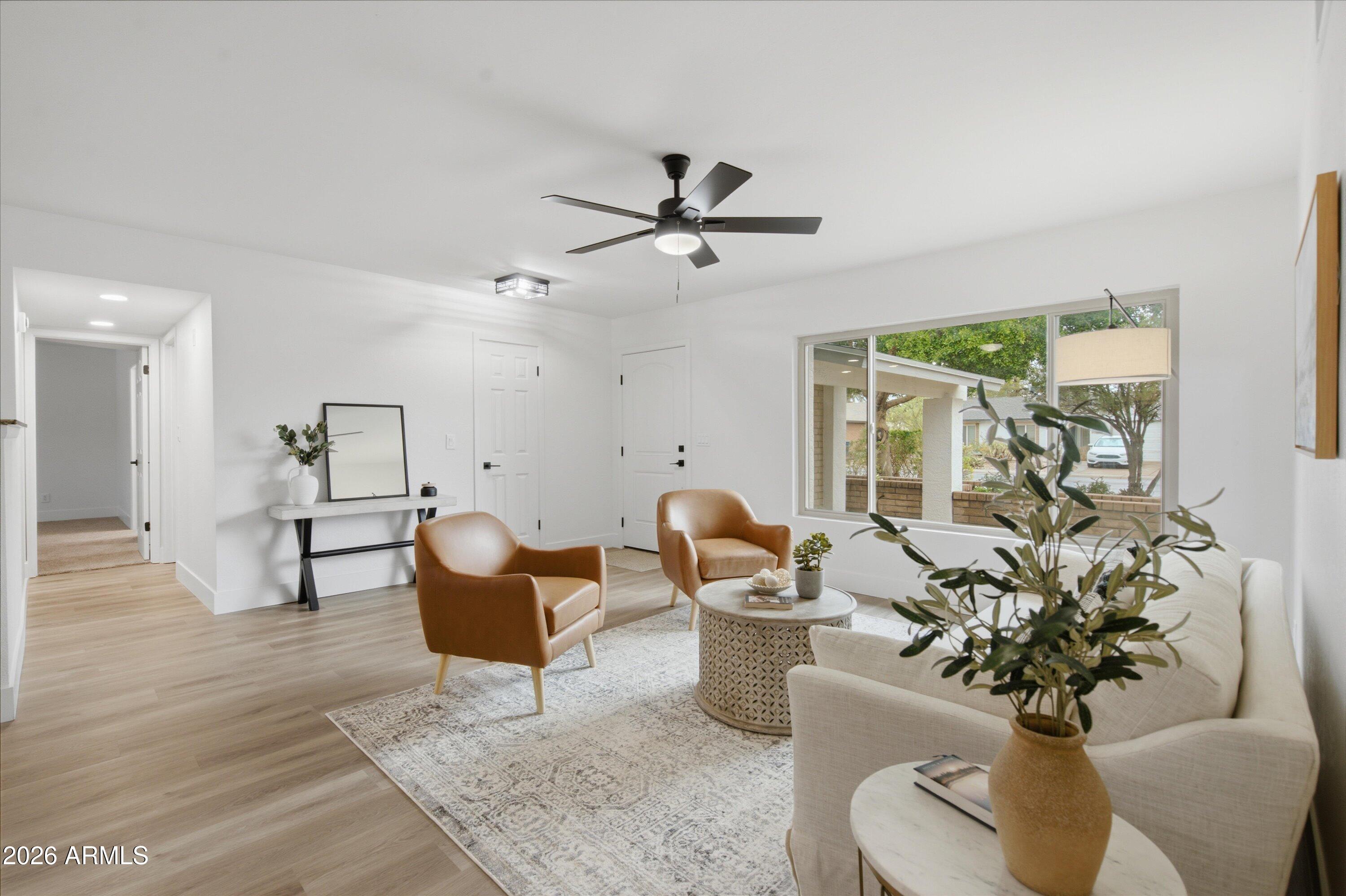 1023 W Carter Drive