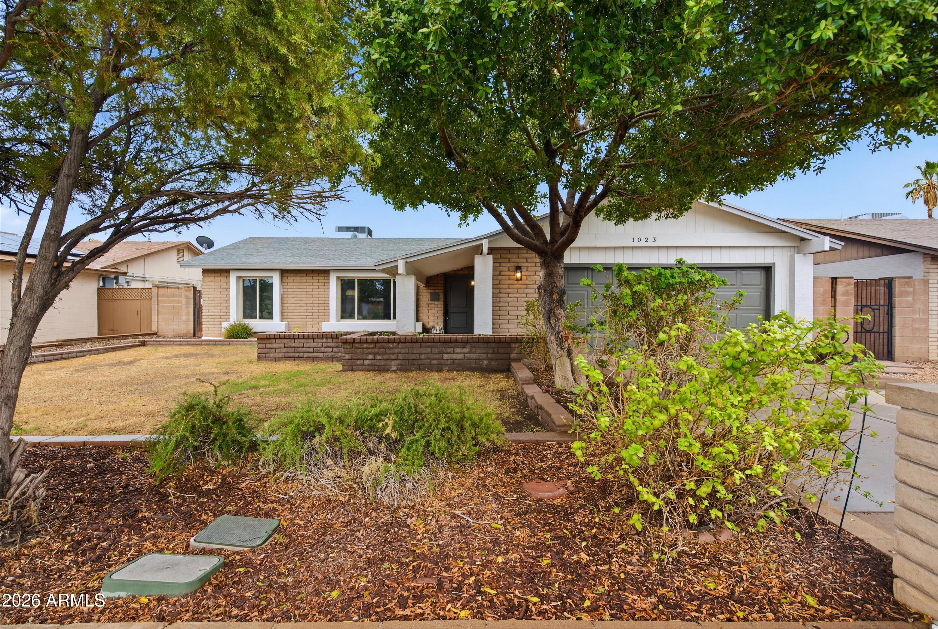 1023 W Carter Drive