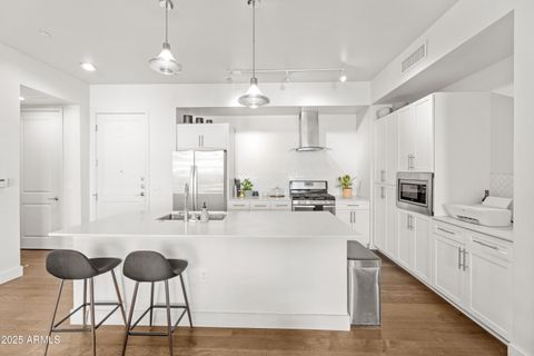 Photo of 3131 N Central Avenue #3006, Phoenix, AZ 85012 (MLS # 6961914)