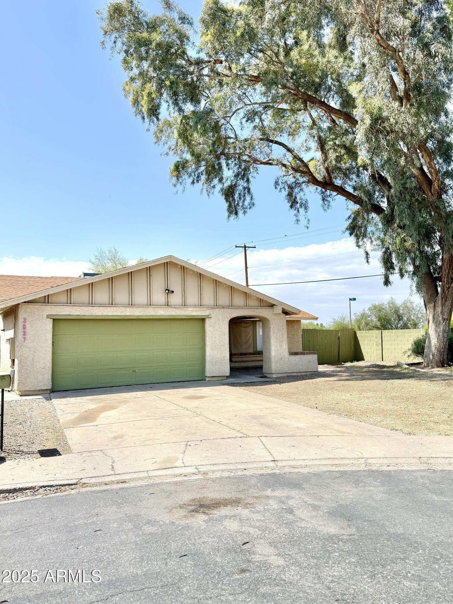 2937 E GARNET Circle