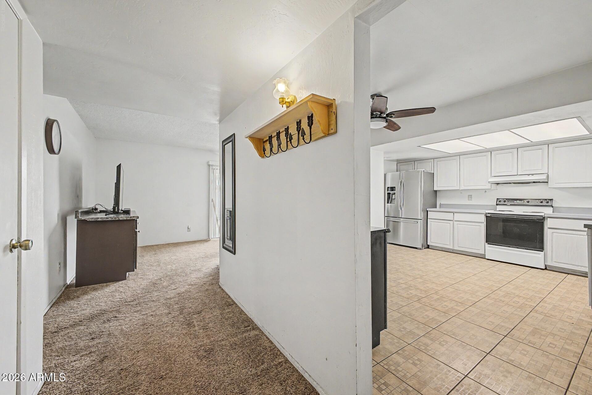 921 W VILLA THERESA Drive
