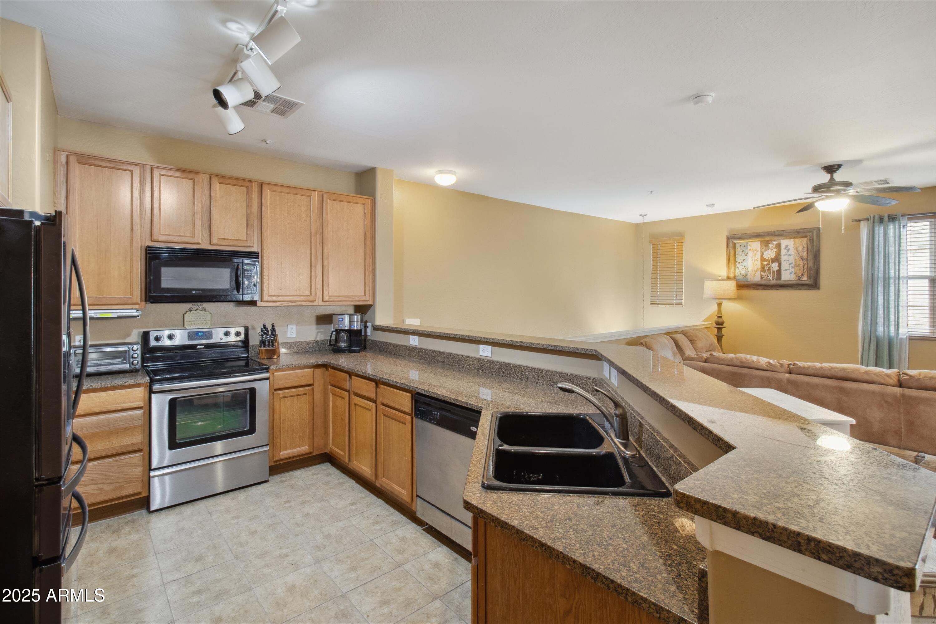 4769 E THUNDERHEART Trail 101