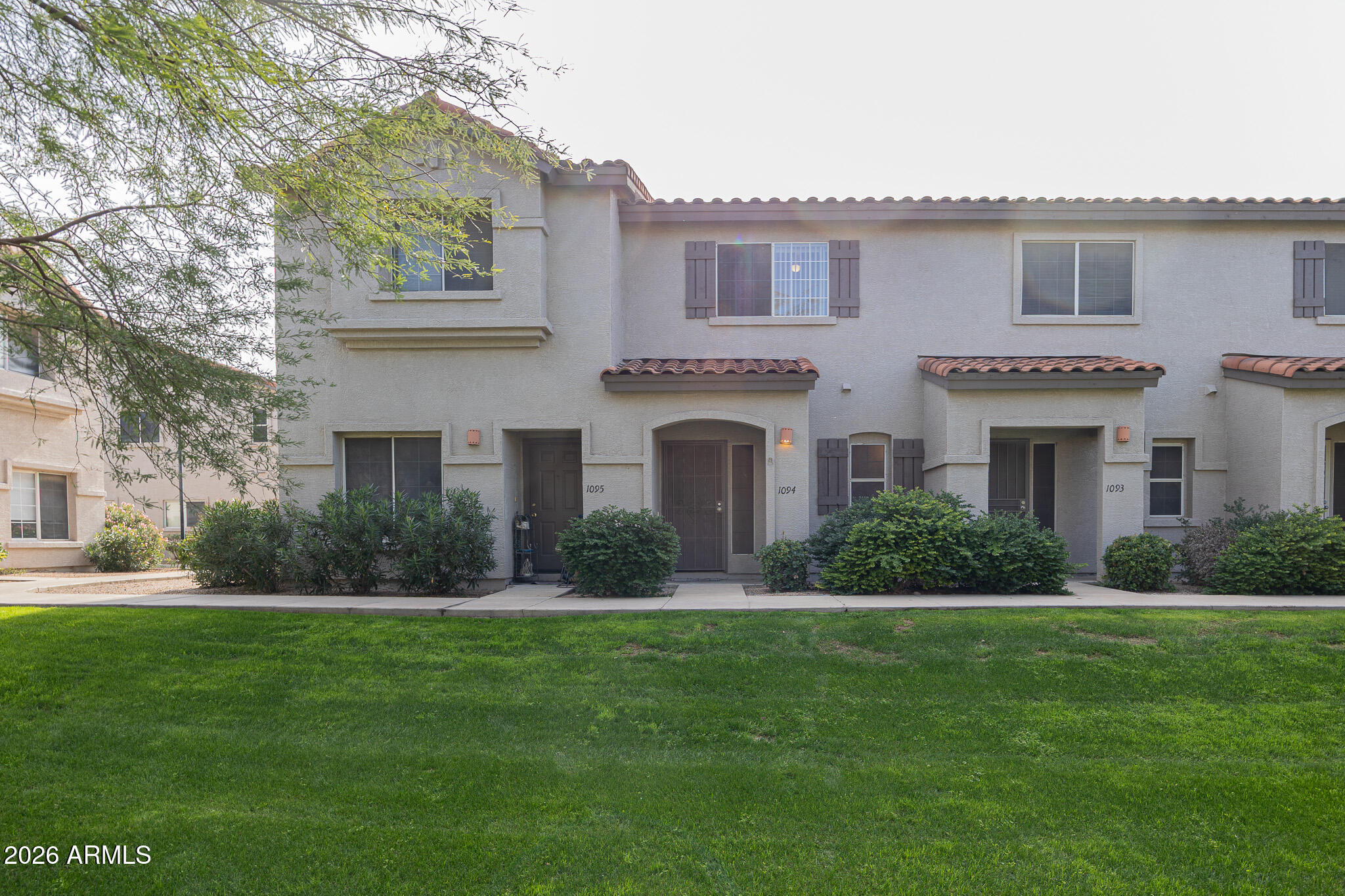 1961 N HARTFORD Street 1094