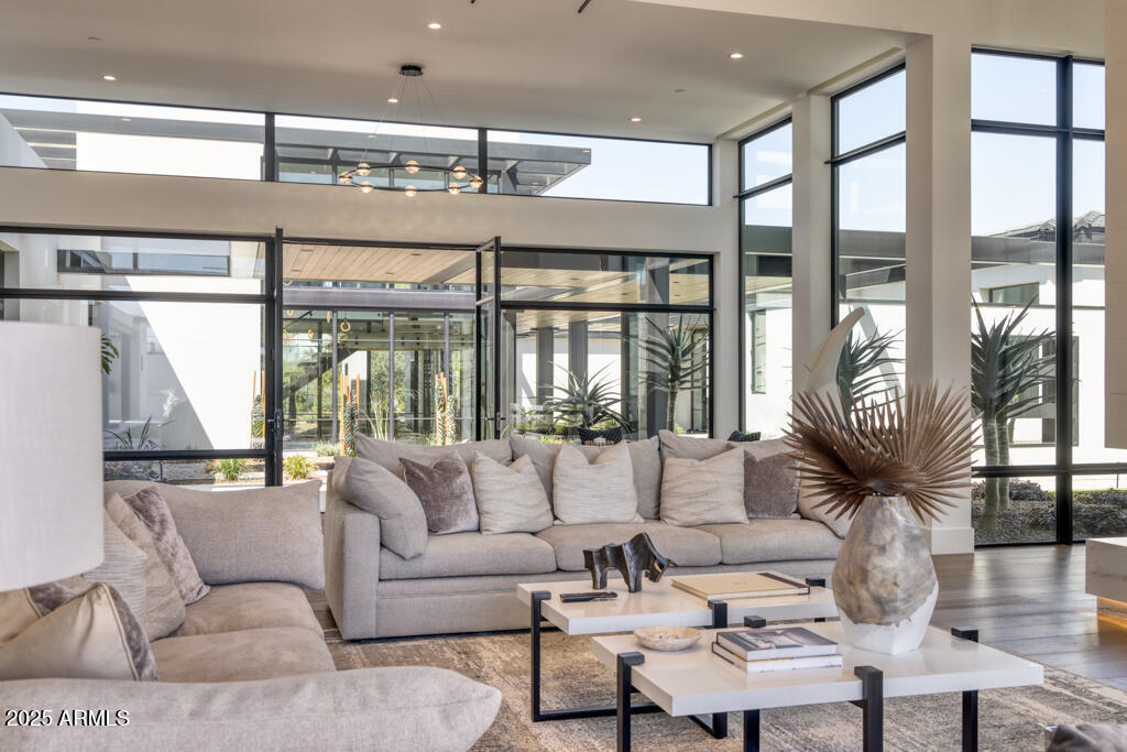 5641 N Casa Blanca Drive