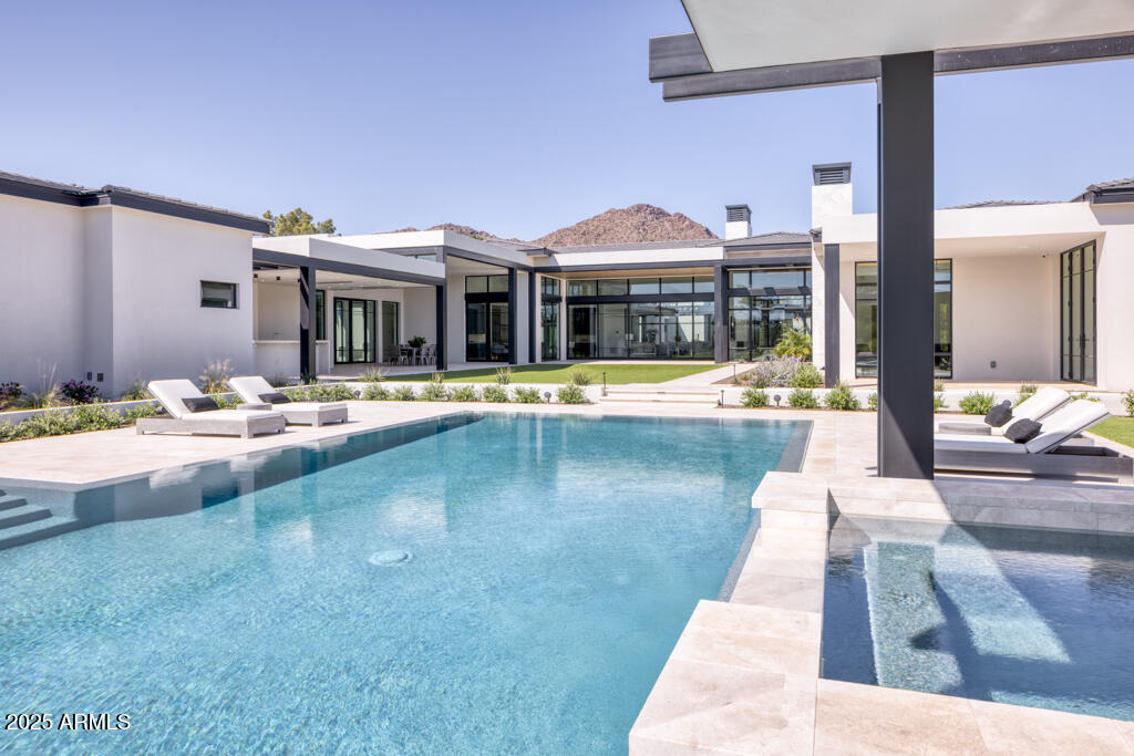 5641 N Casa Blanca Drive
