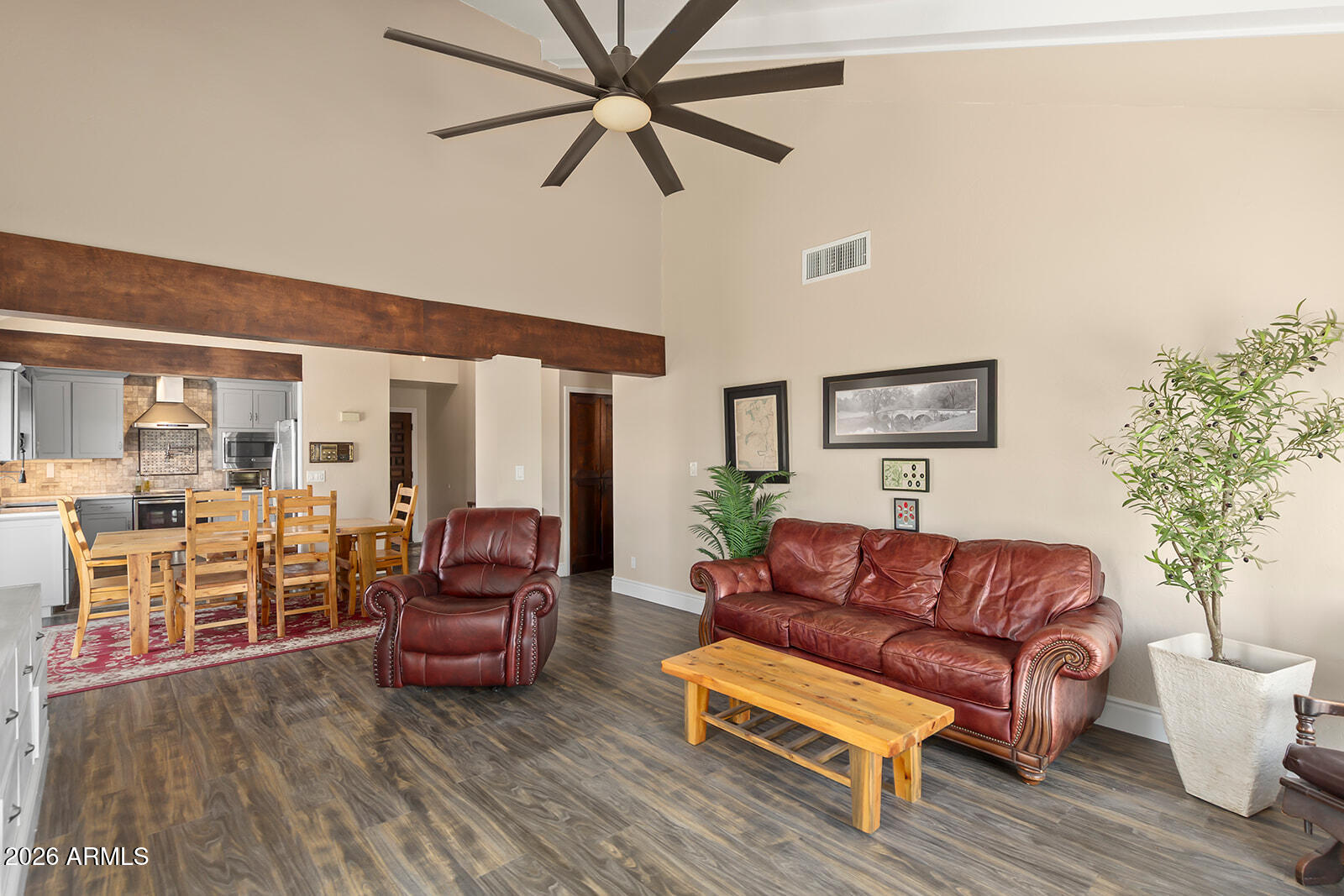 Villa Del Oro 2 - Residential
