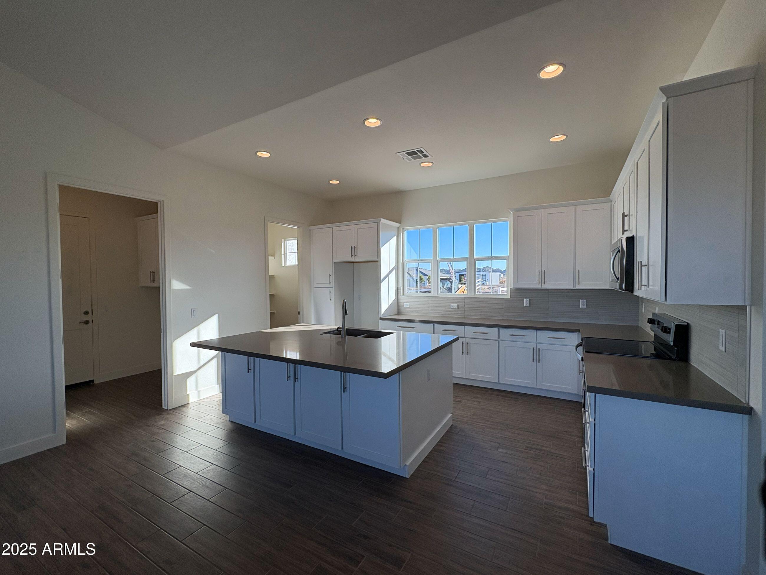 1800 W Caramel Court