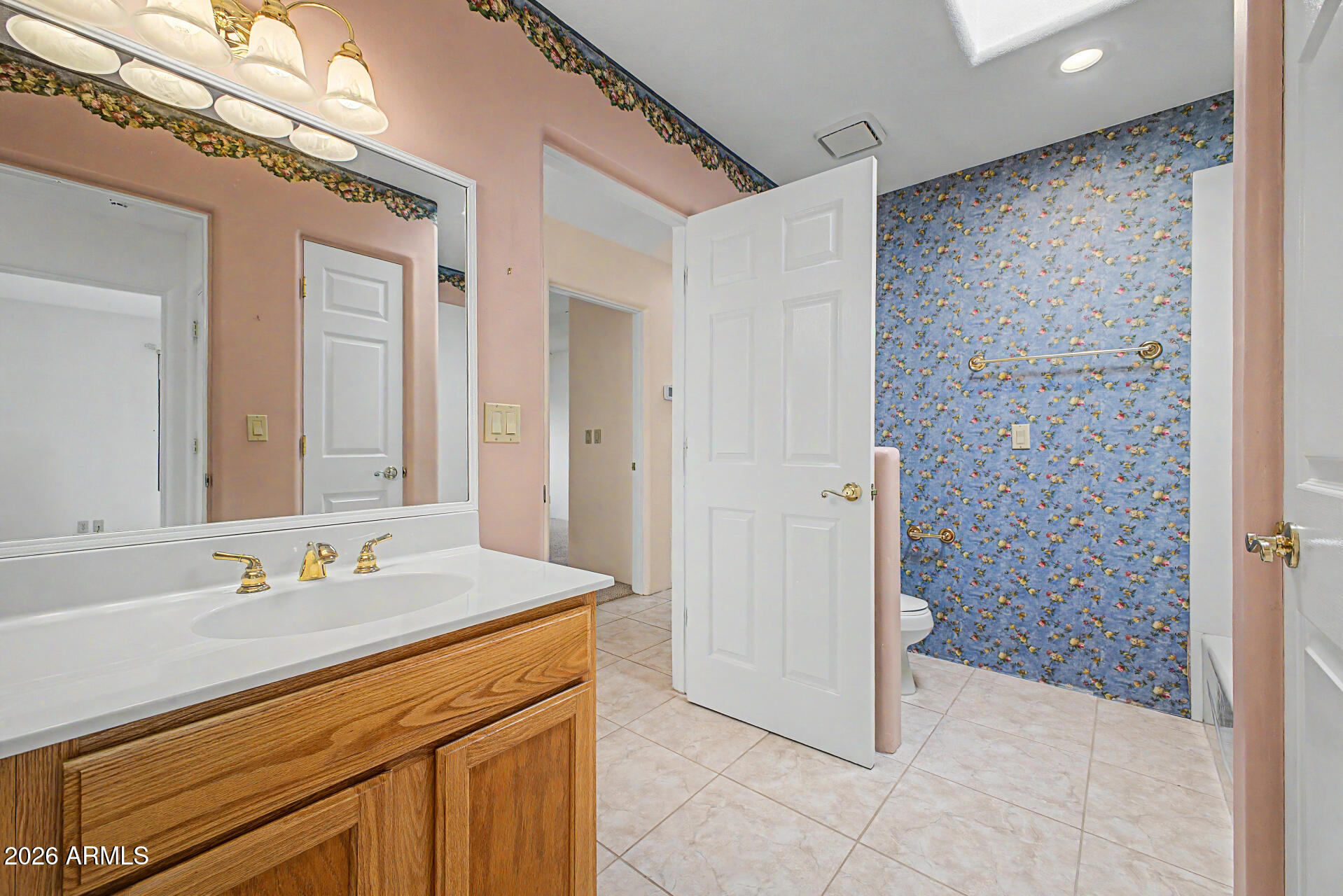 CAREFREE TOO - Residential