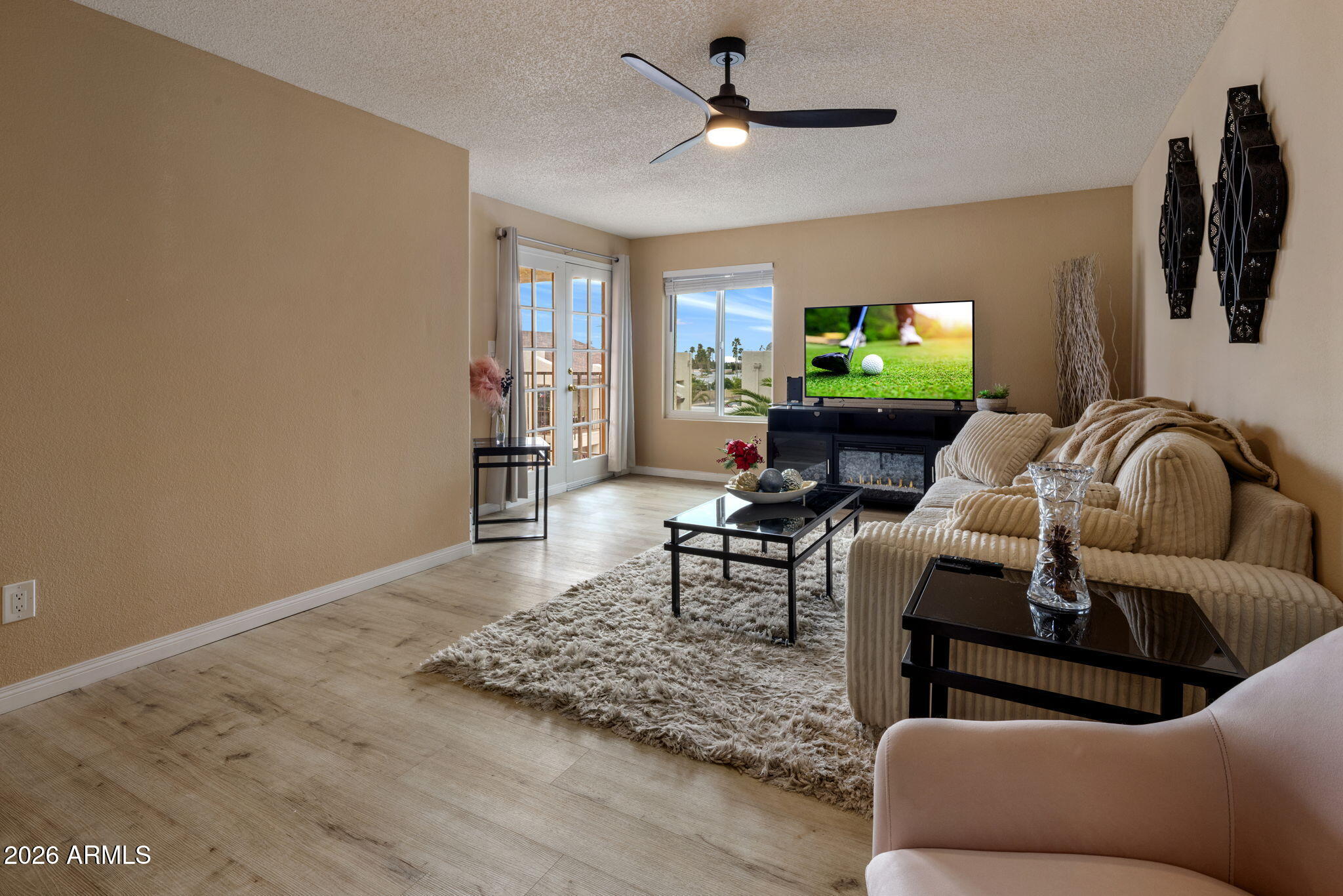 5518 E LINDSTROM Lane 3012