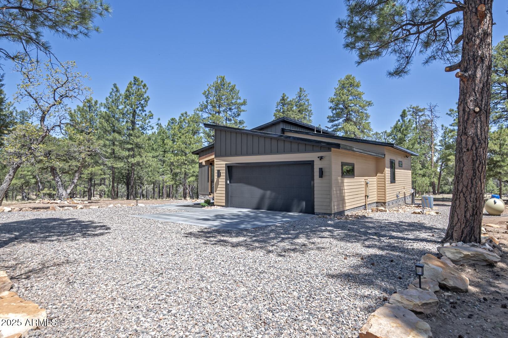 2965 EAGLE RIDGE Circle