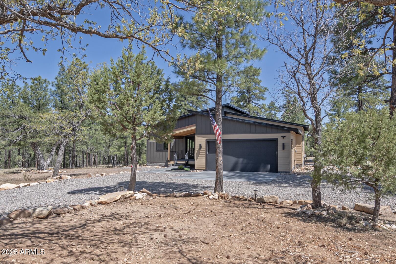 2965 EAGLE RIDGE Circle