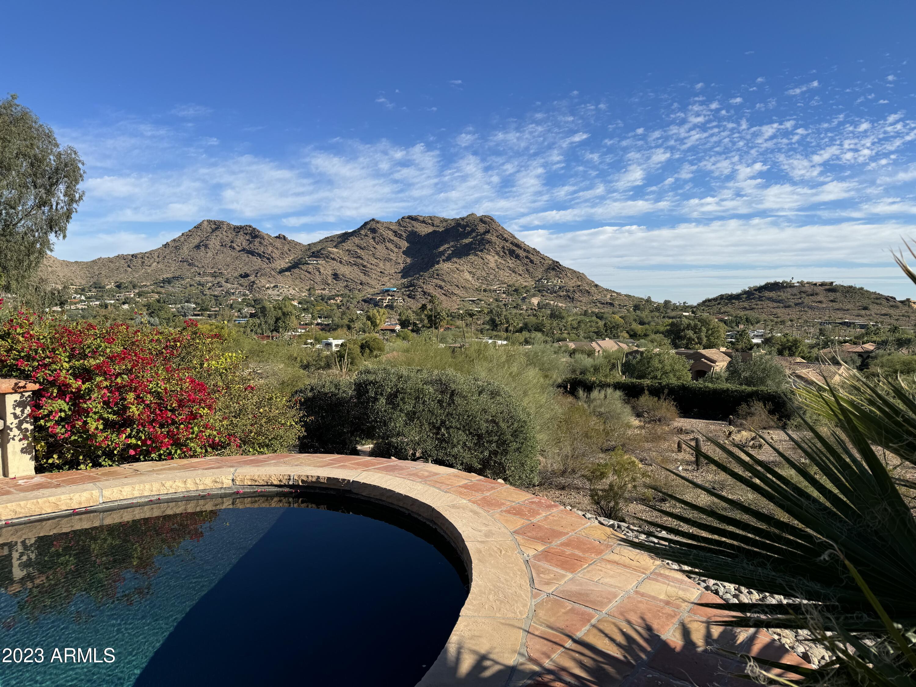 PARADISE VALLEY COUNTRY ESTATES - Residential
