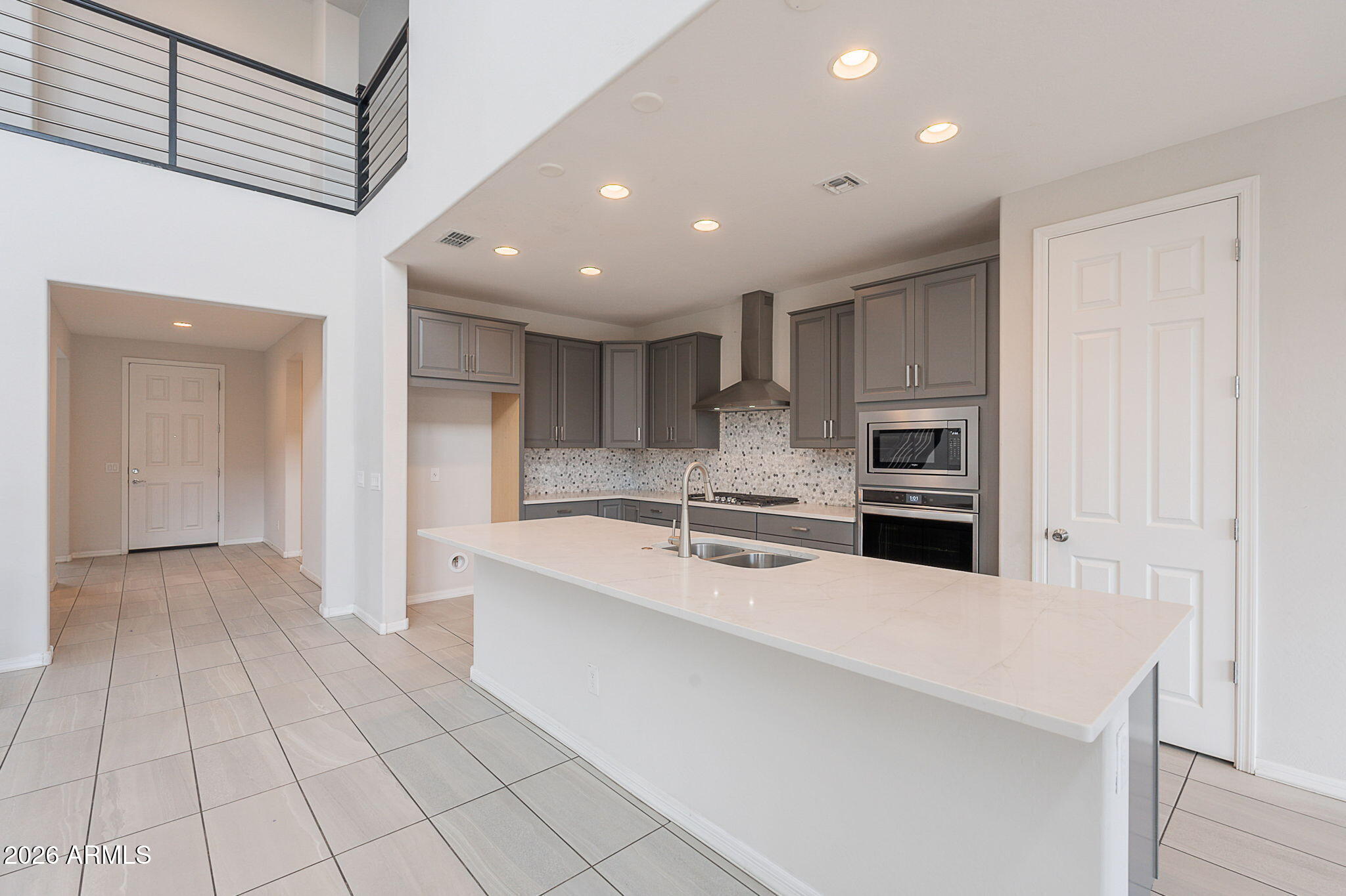 6746 W WINSTON Drive