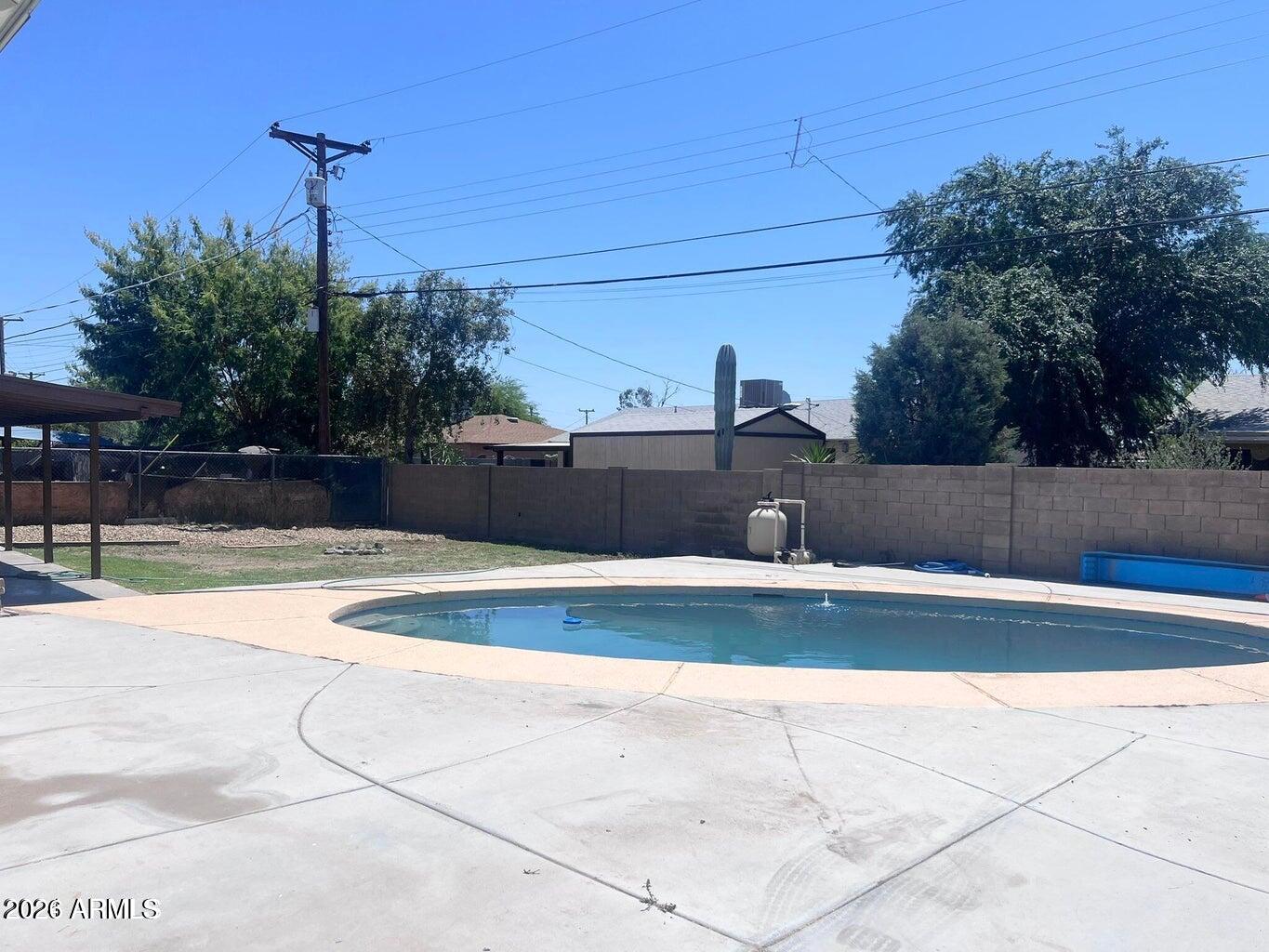 4843 W FLOWER Street
