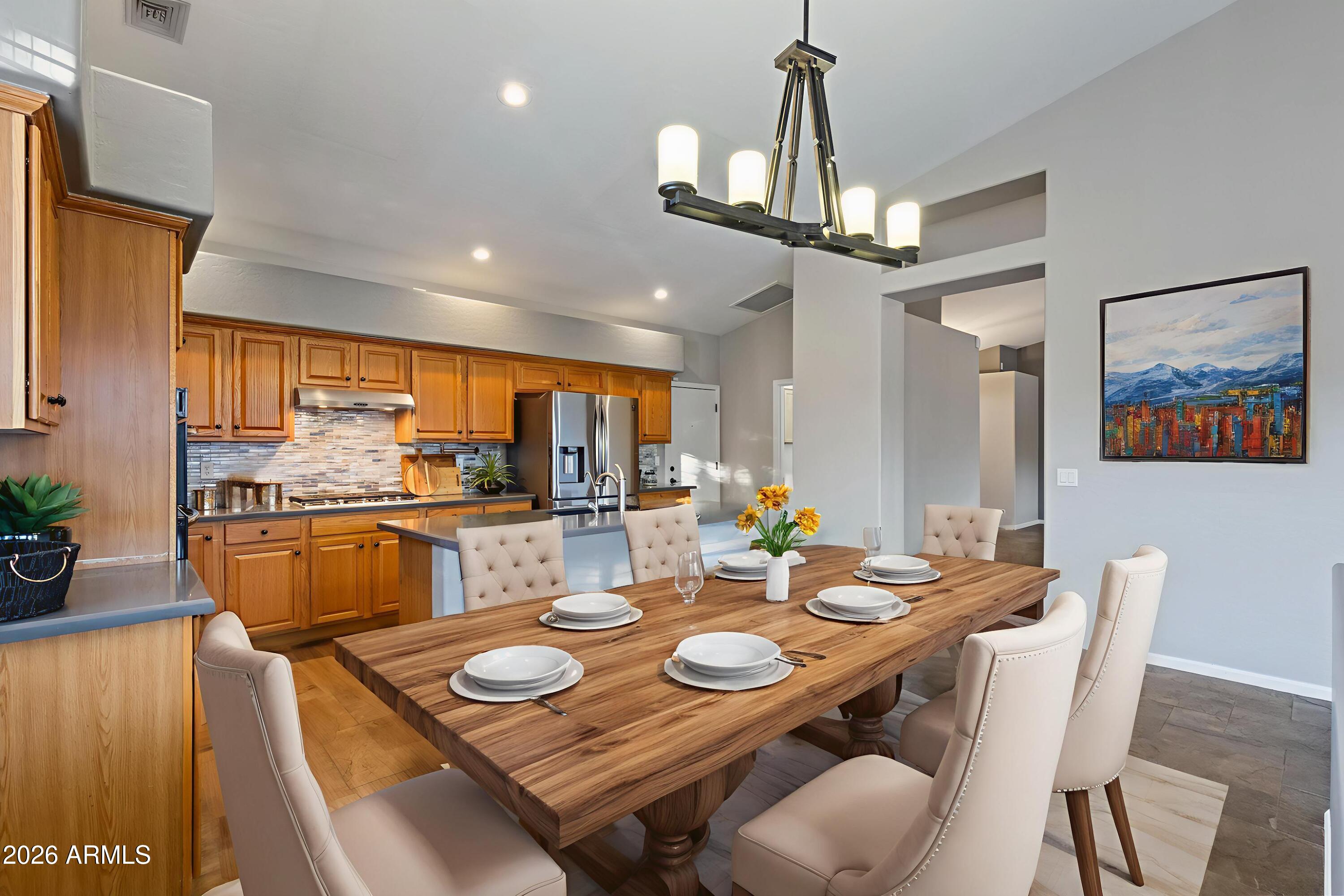 2519 E RAWHIDE Street